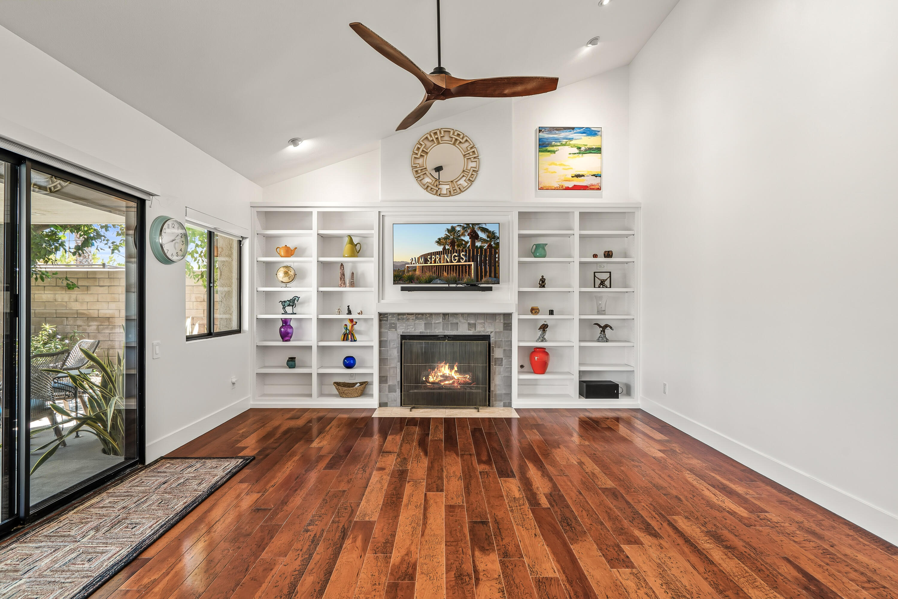 1444 S San Mateo DR