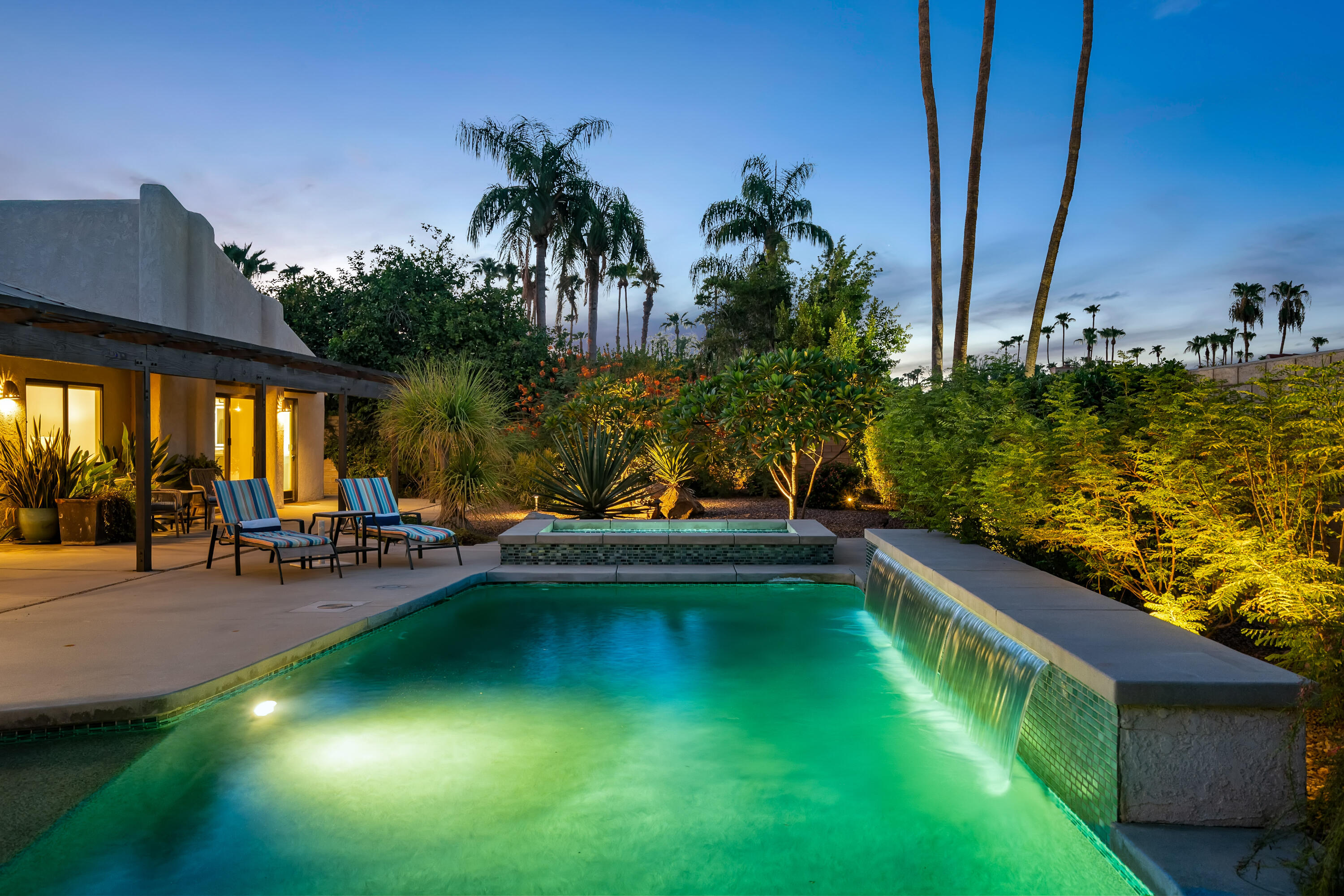 1444 S San Mateo DR