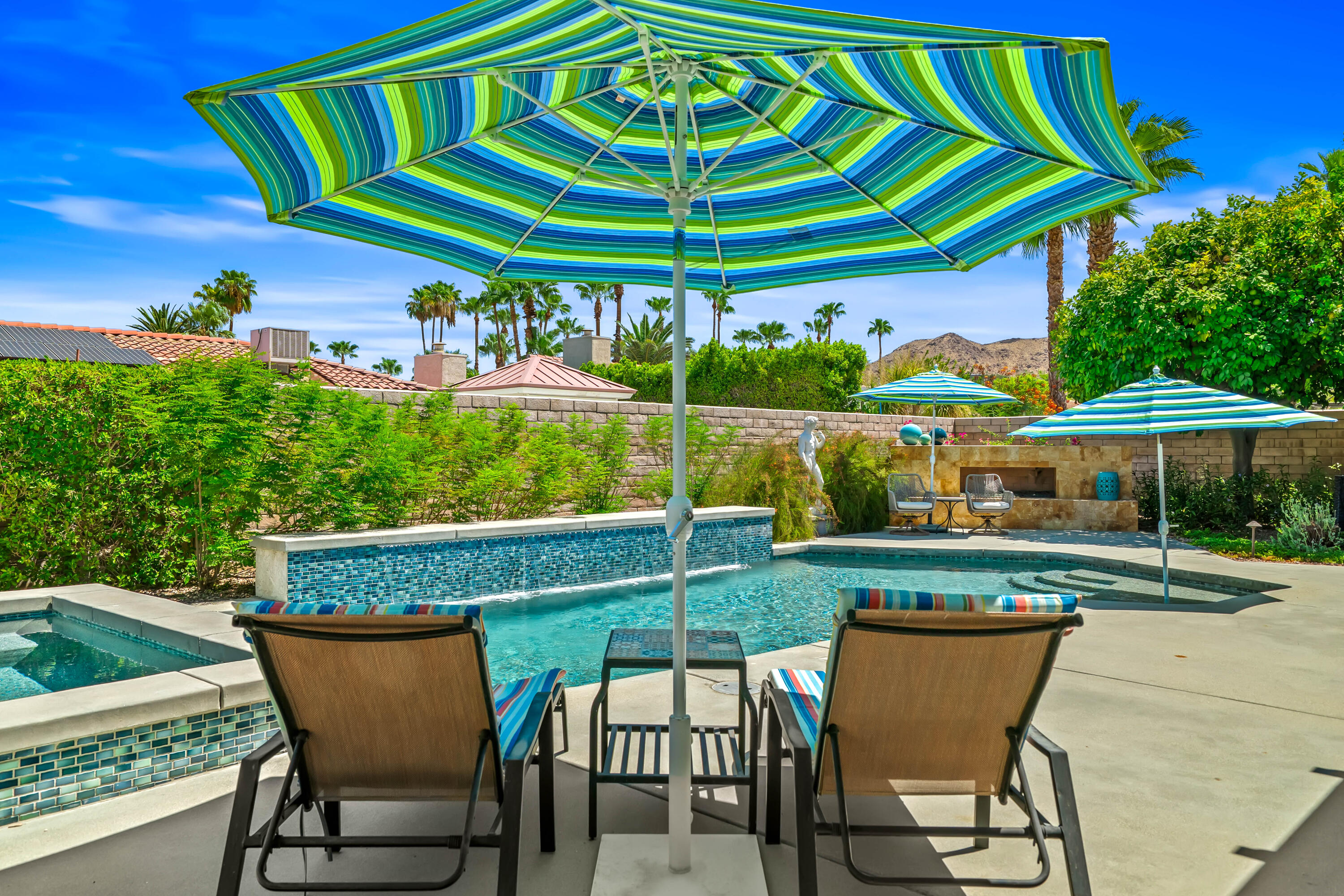 1444 S San Mateo DR