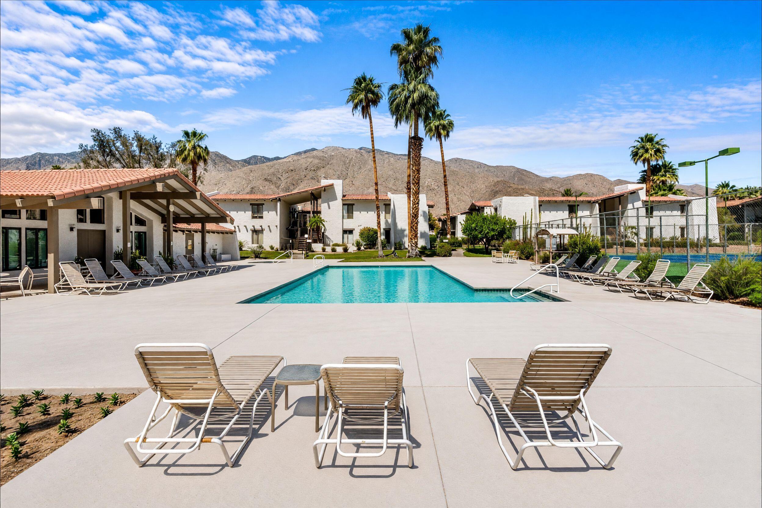 1050 E Ramon RD Unit: 20