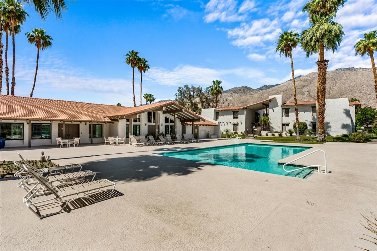 1050 E Ramon RD Unit: 20