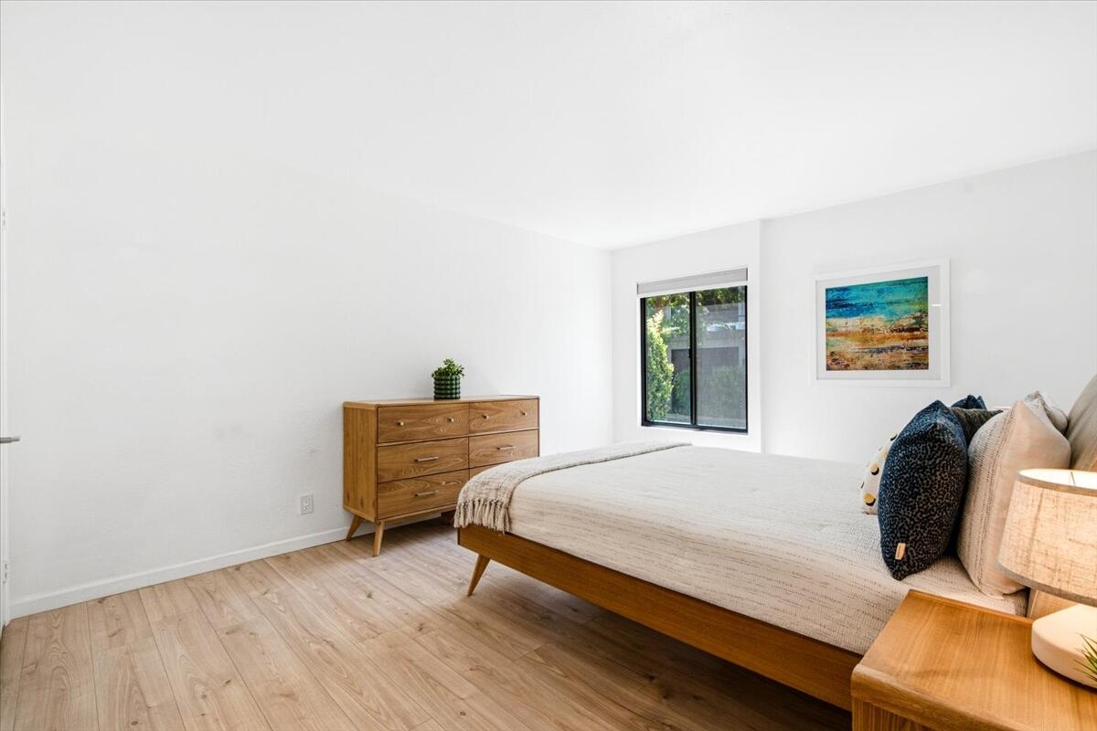 1050 E Ramon RD Unit: 20