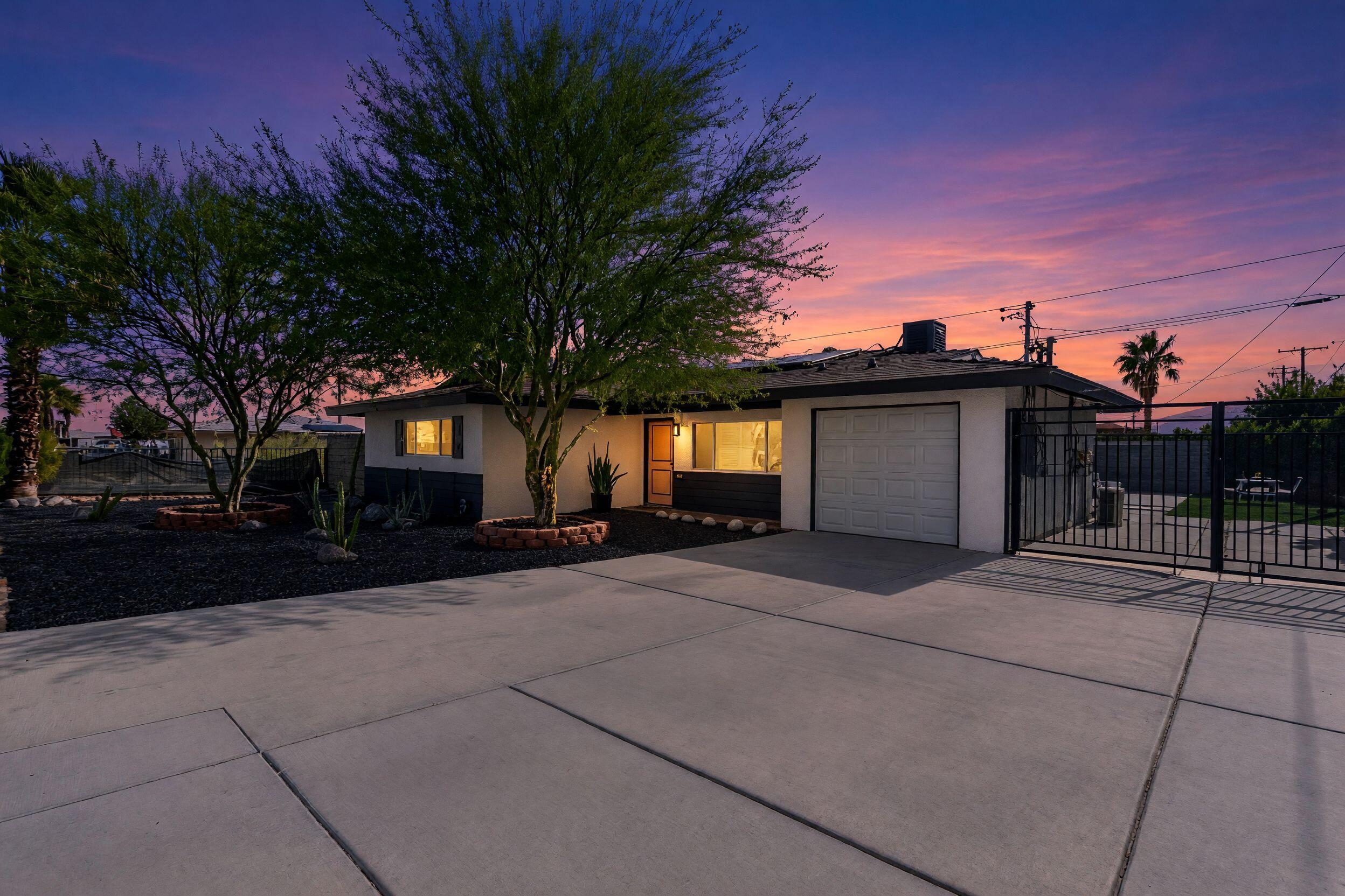 359 W Bon Air DR