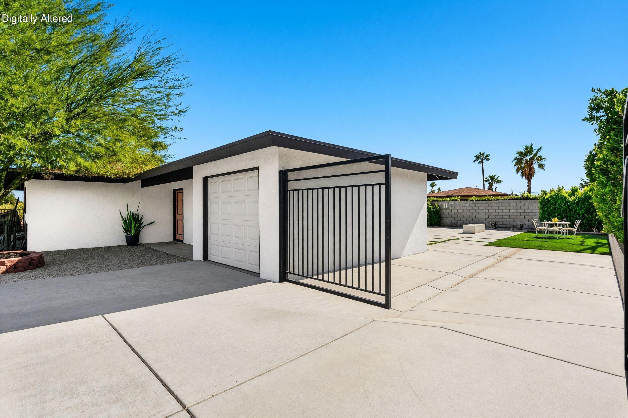 359 W Bon Air DR