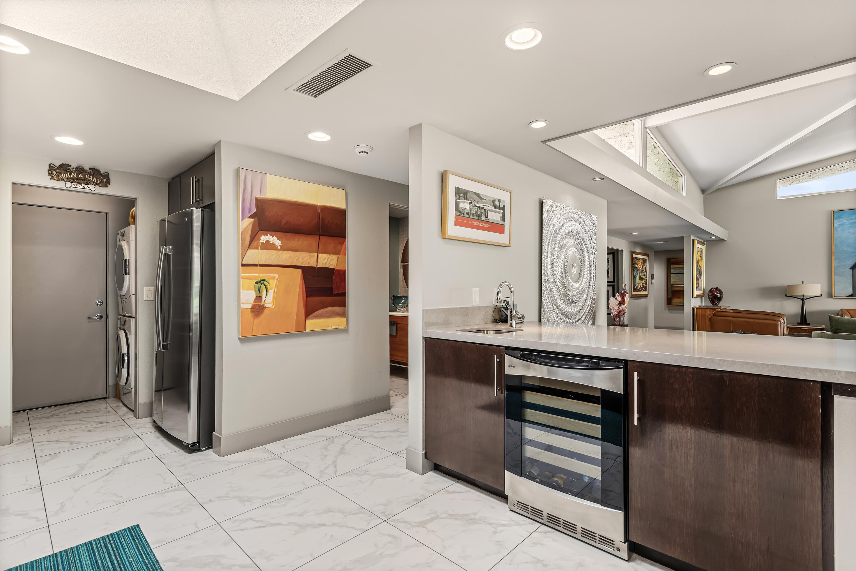 2321 S Madrona DR