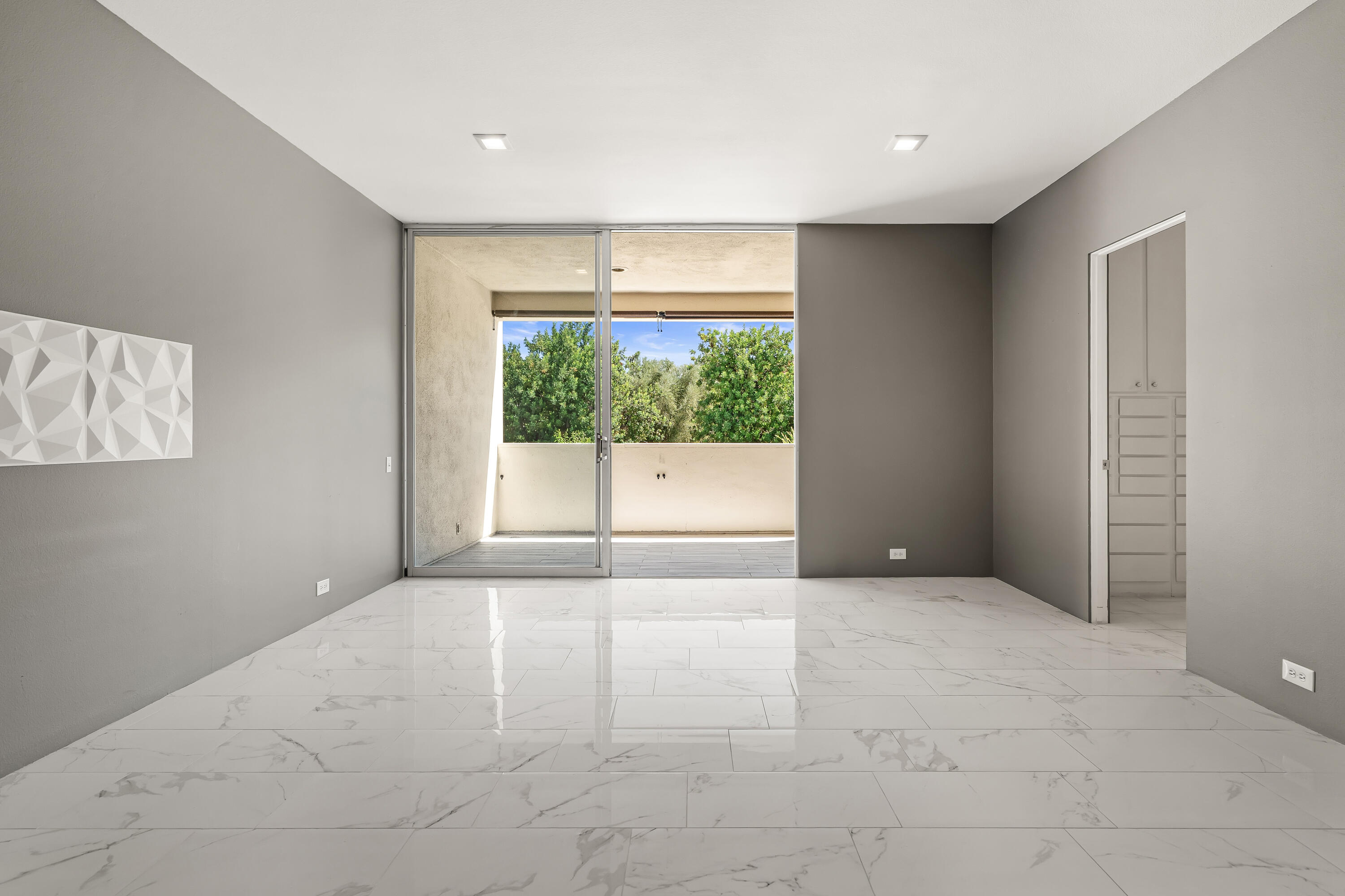 439 Desert Lakes Drive DR