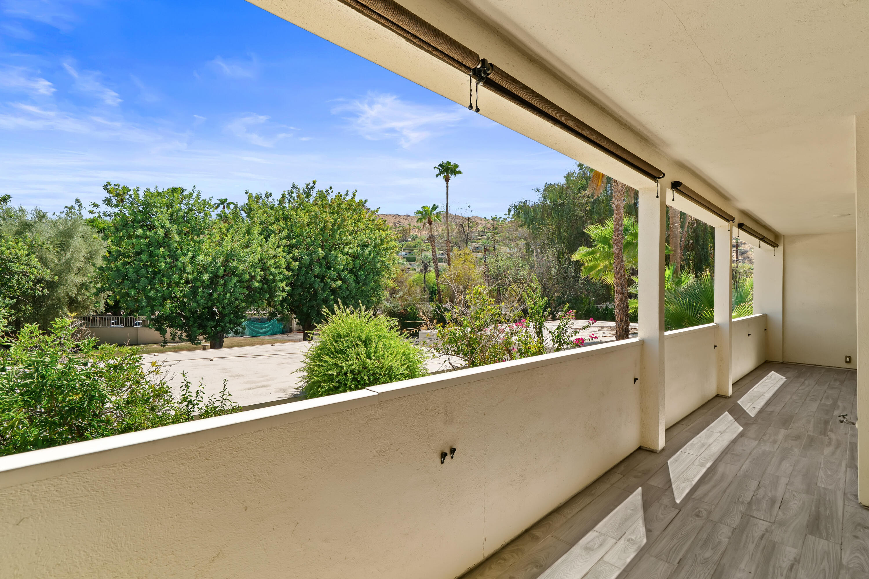 439 Desert Lakes Drive DR