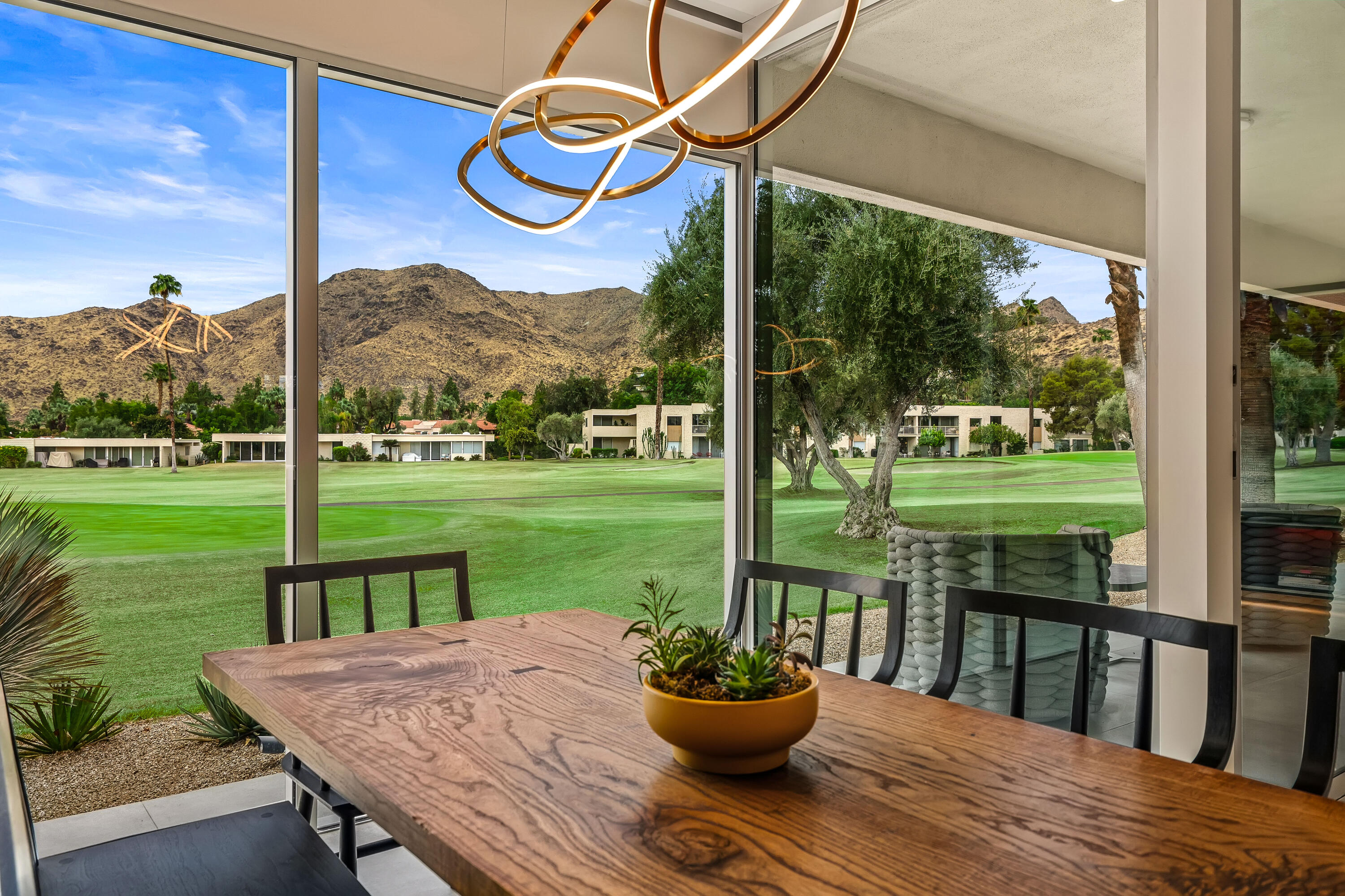 133 Desert Lakes DR