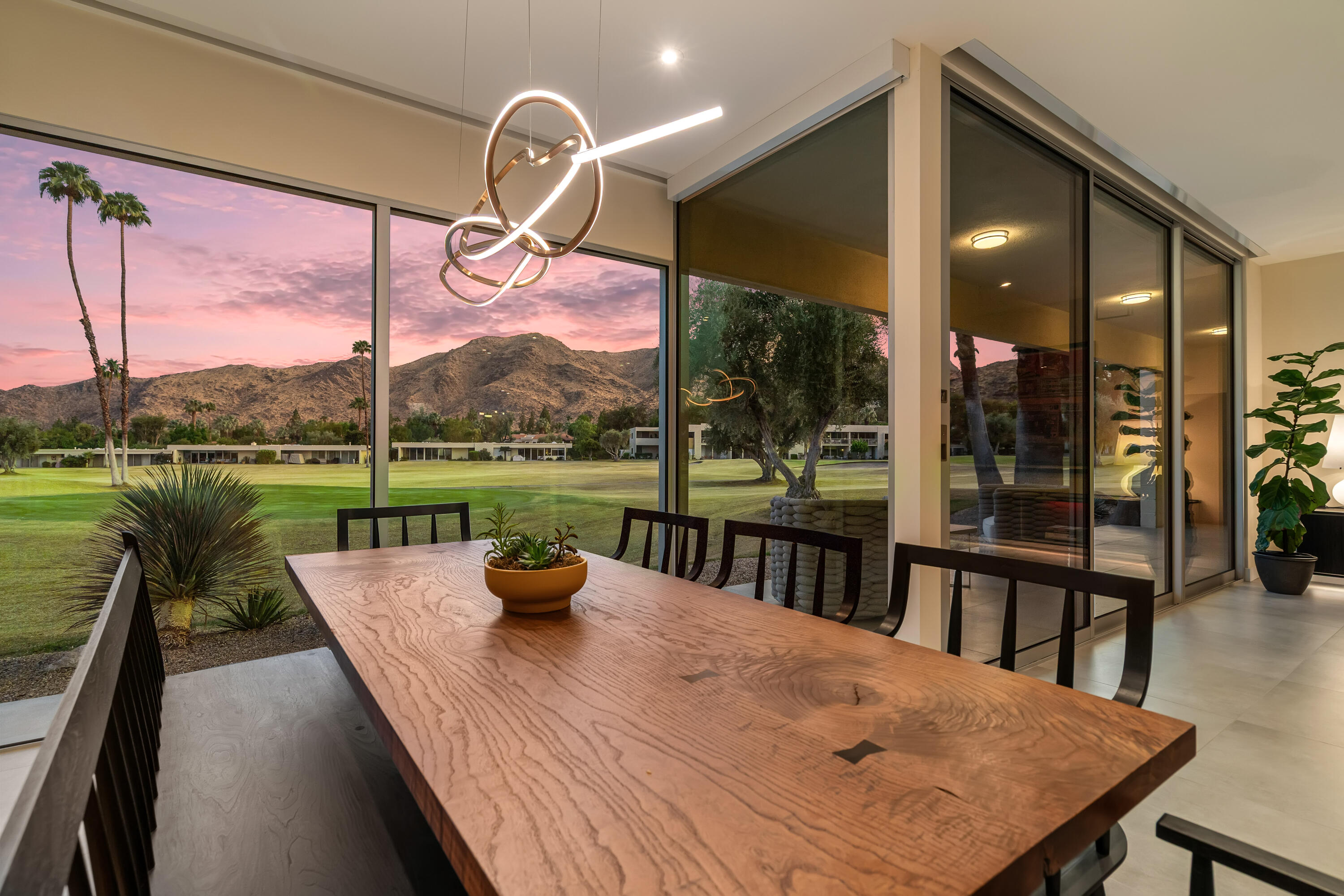 133 Desert Lakes DR