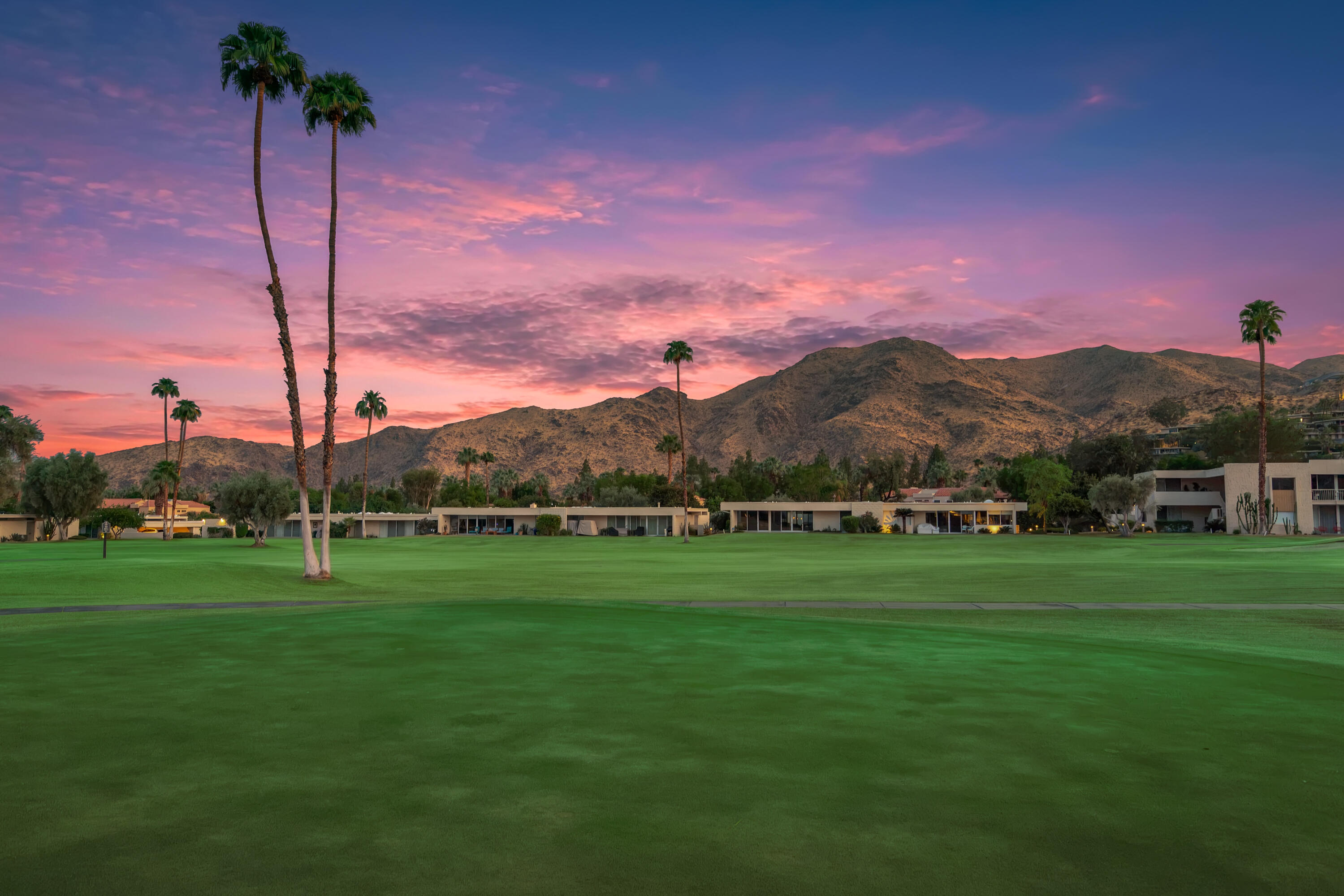 133 Desert Lakes DR