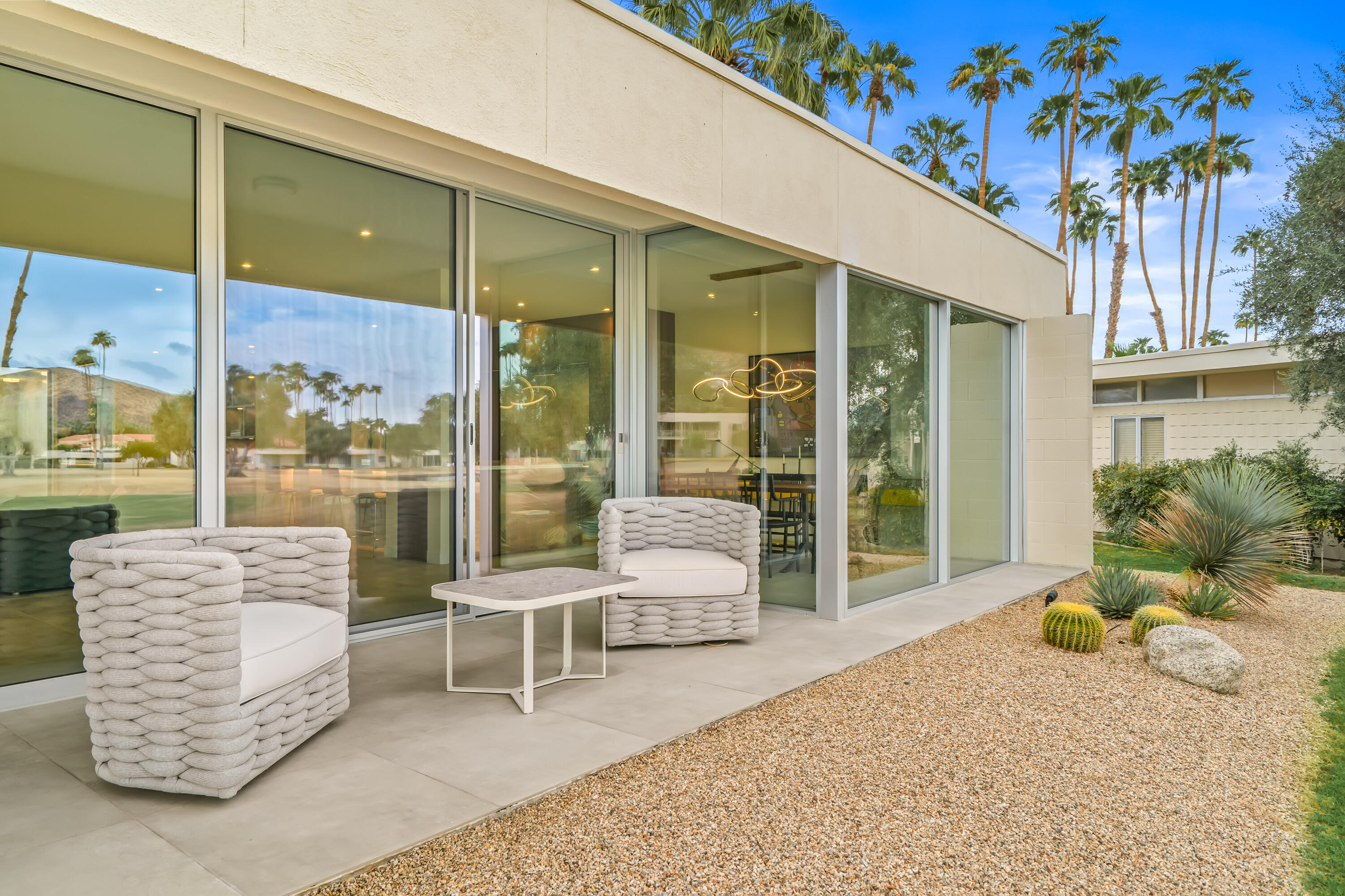 133 Desert Lakes DR