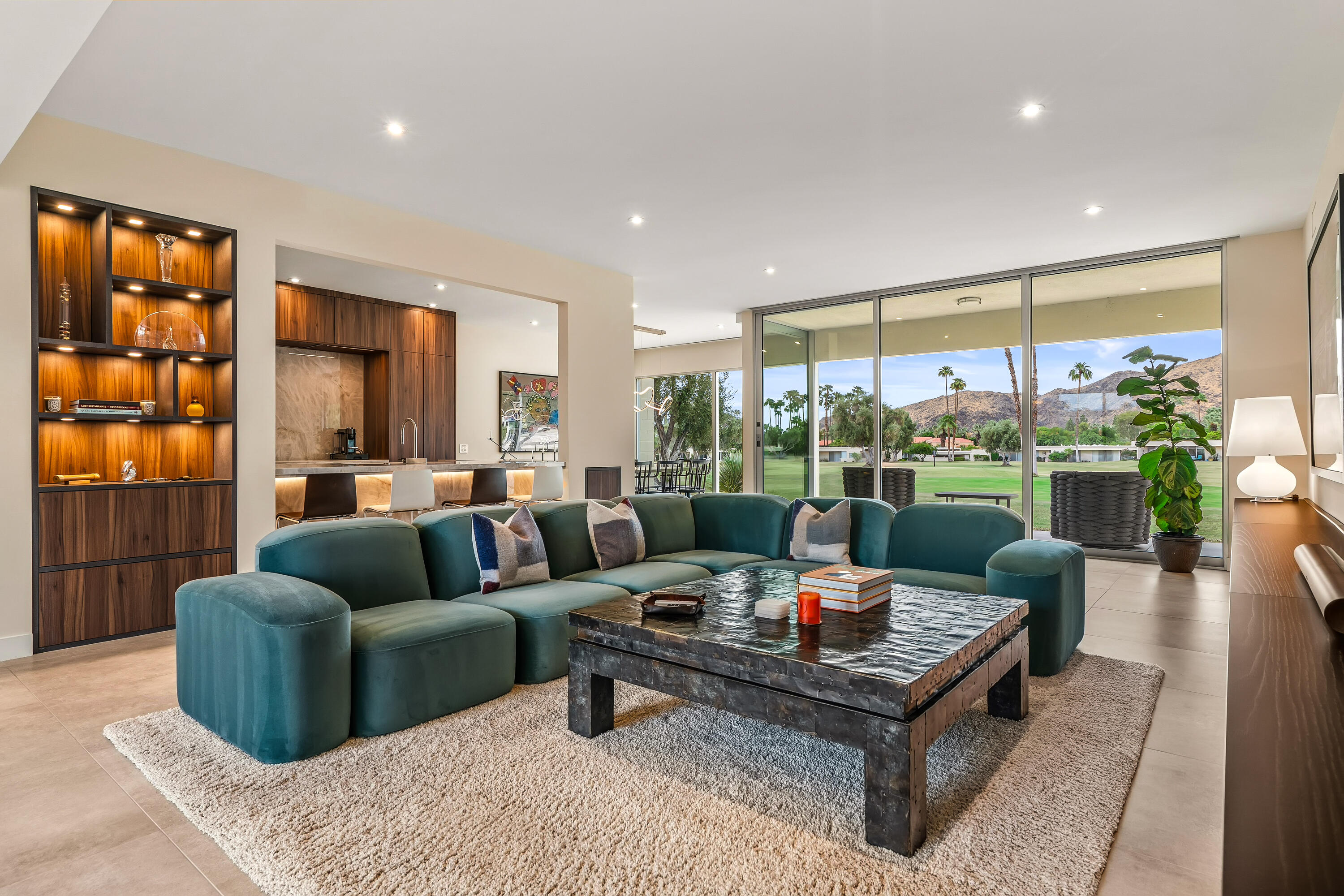 133 Desert Lakes DR