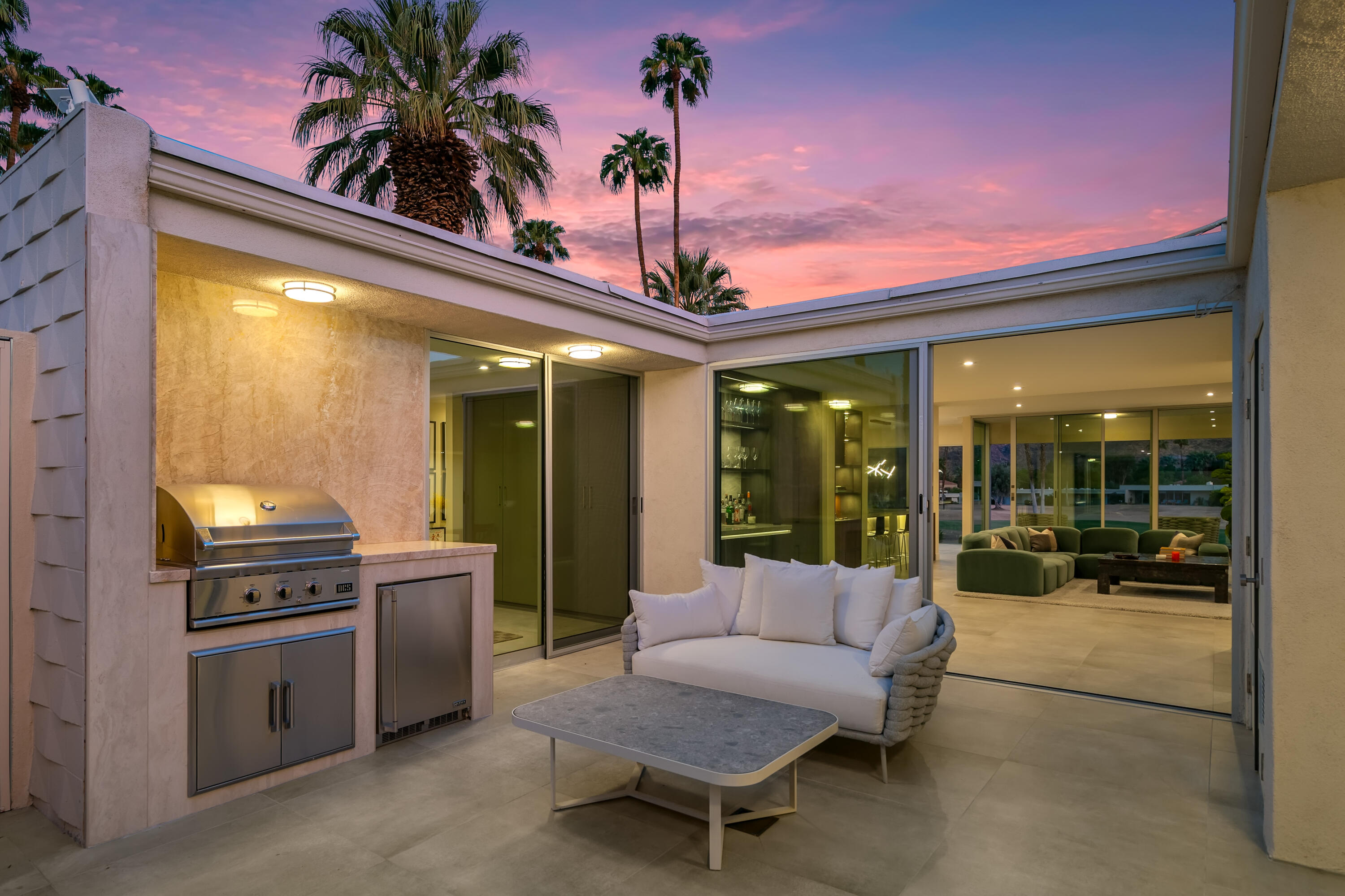 133 Desert Lakes DR