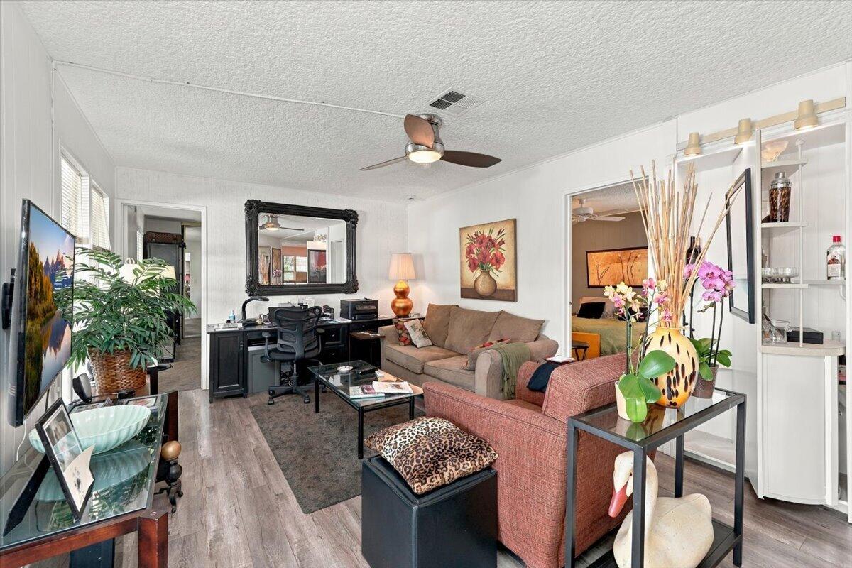 377 Andorra WAY