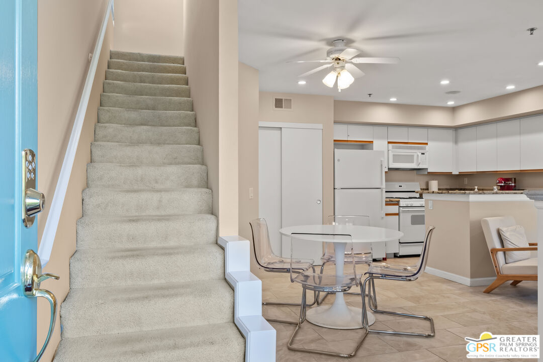 1555 N Chaparral Rd Unit: 301