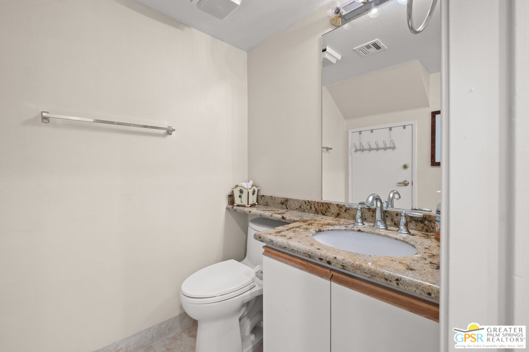 1555 N Chaparral Rd Unit: 301