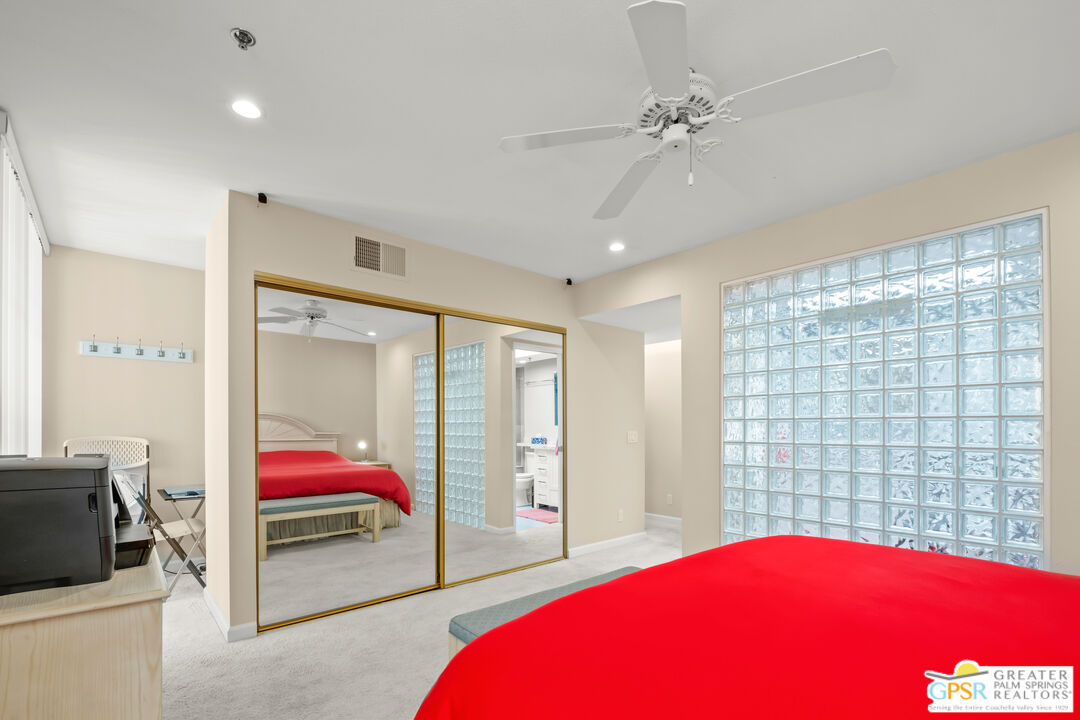 1555 N Chaparral Rd Unit: 301