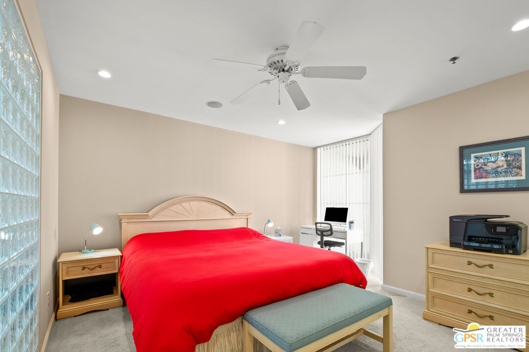 1555 N Chaparral Rd Unit: 301