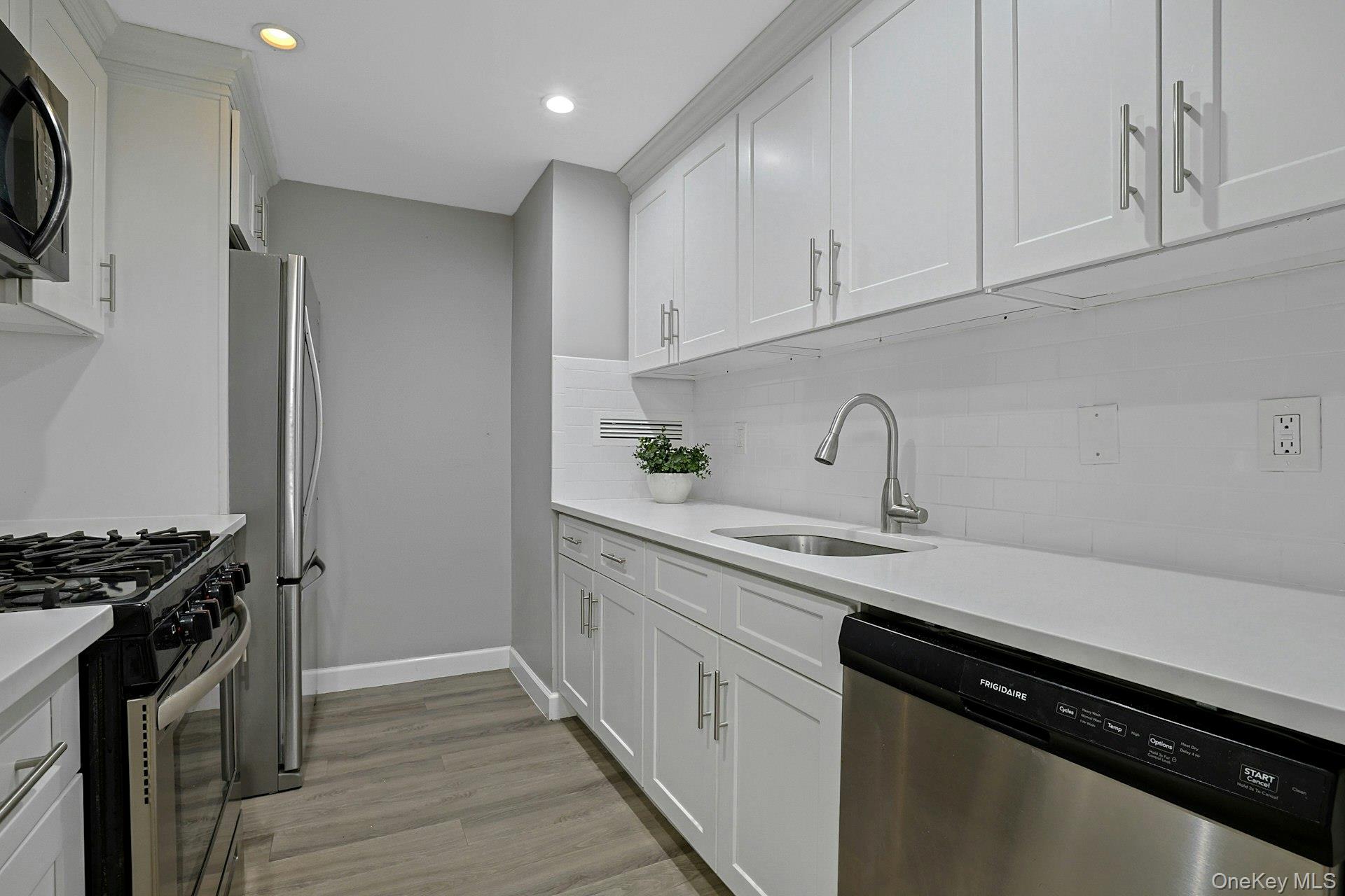 1270 North Avenue Unit: 1h
