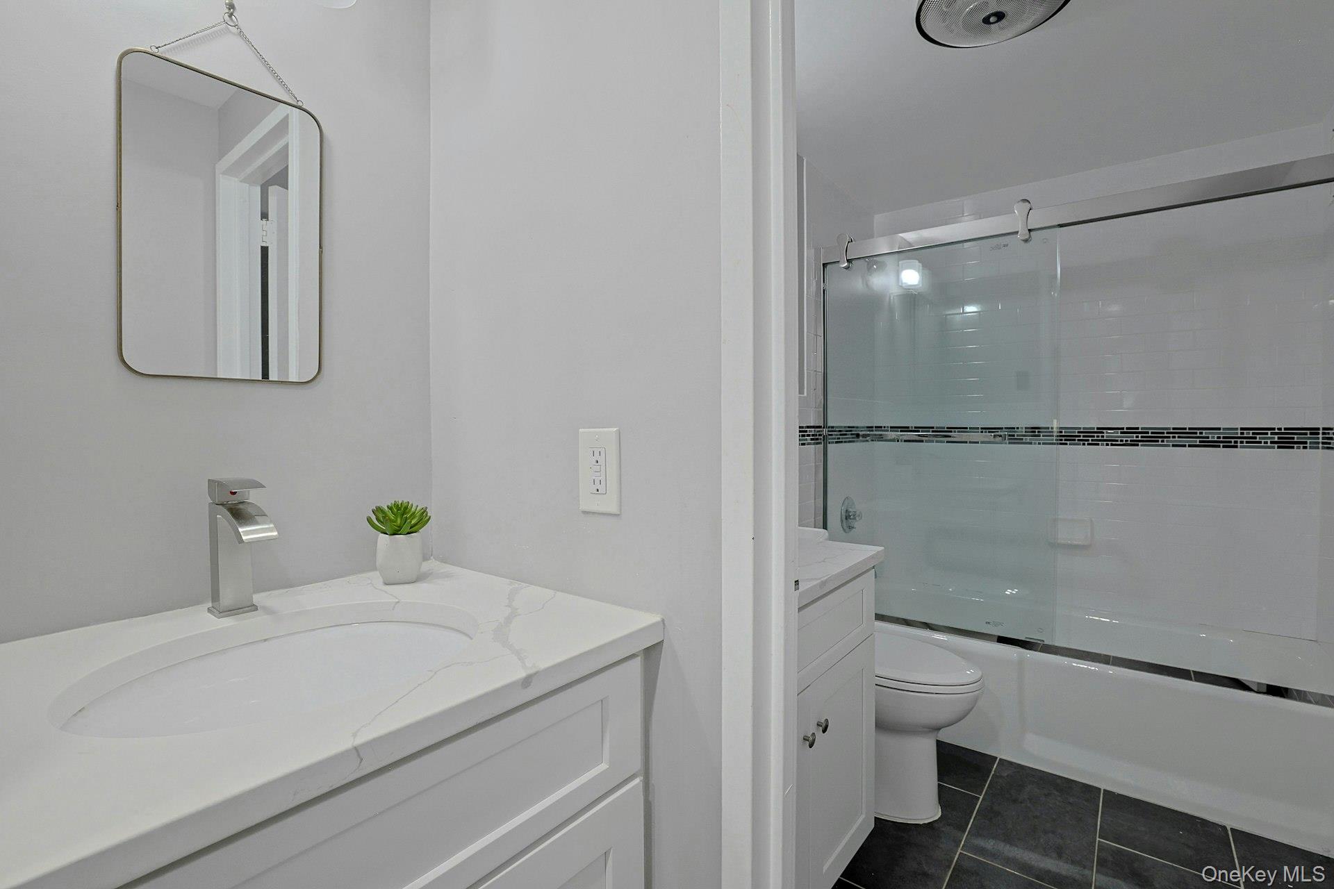 1270 North Avenue Unit: 1h