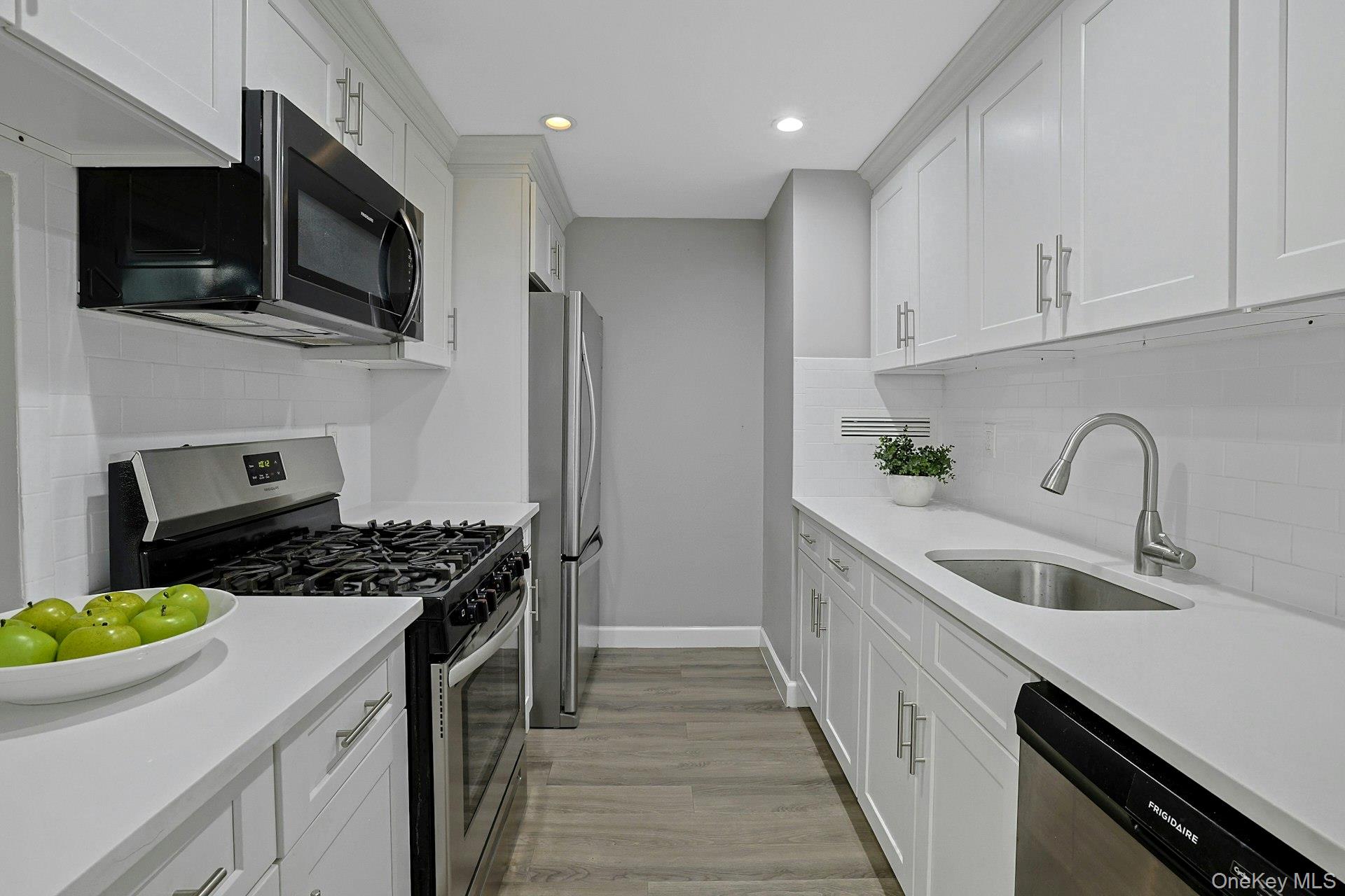 1270 North Avenue Unit: 1h