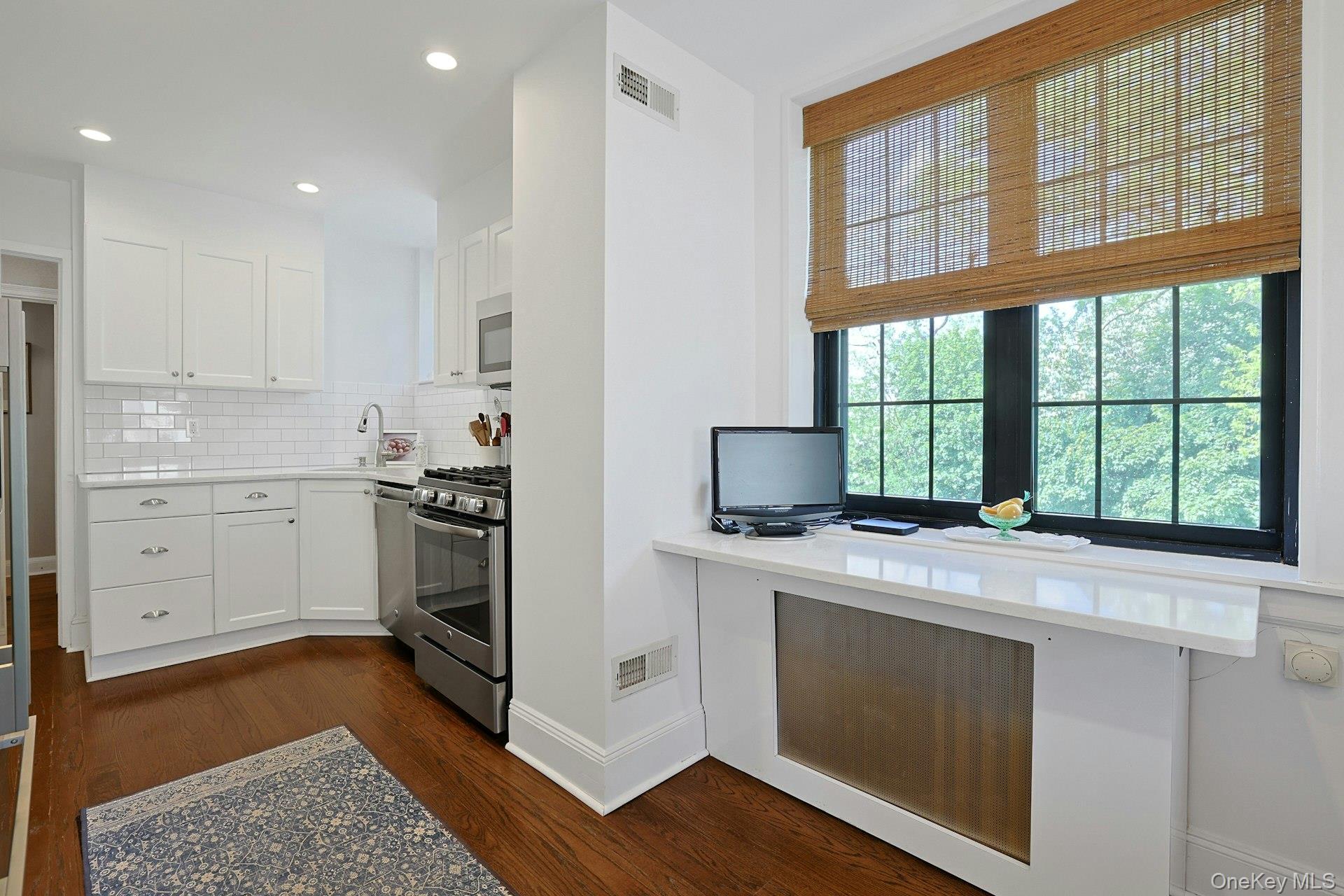 1273 North Avenue Unit: 5gh