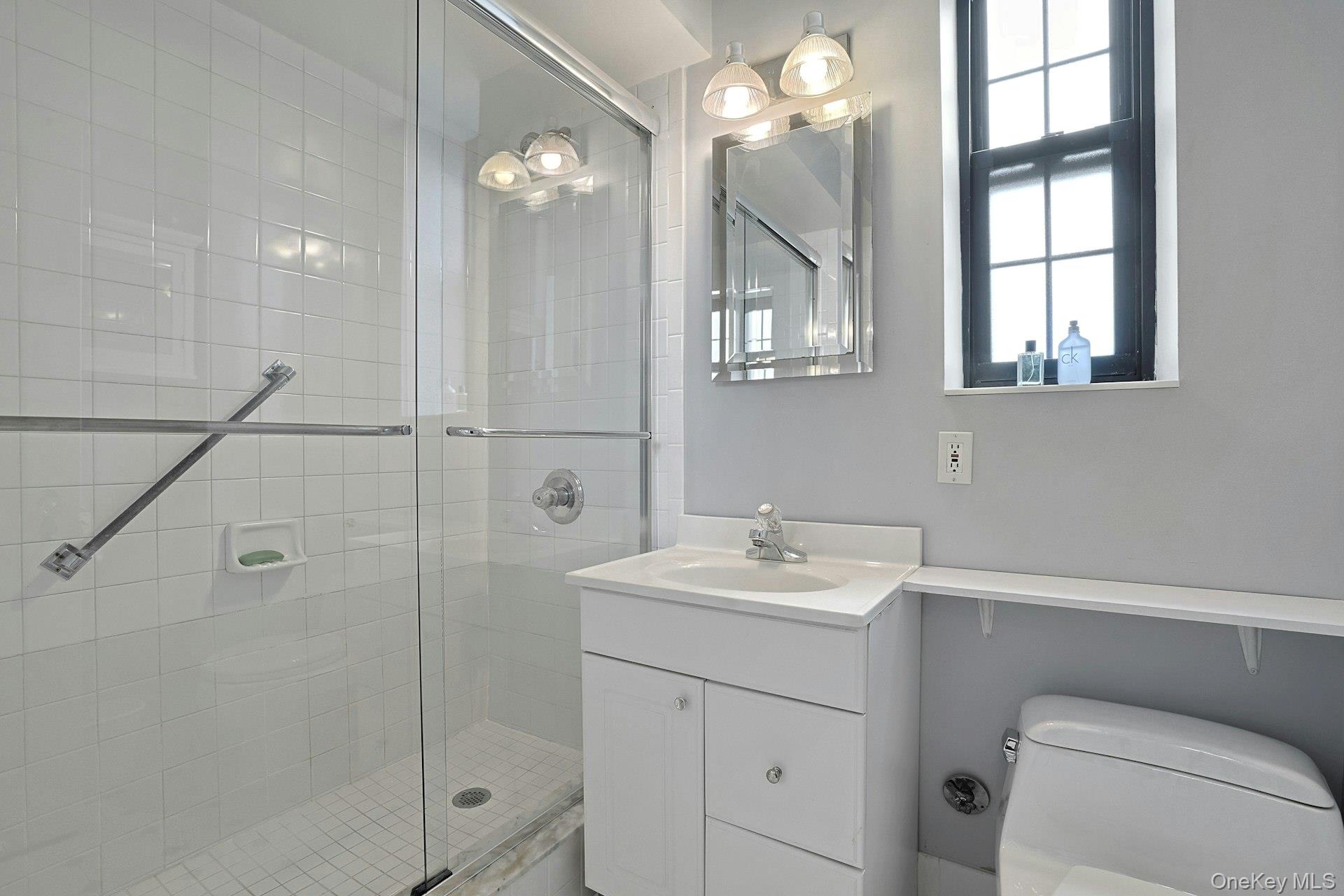 1273 North Avenue Unit: 5gh