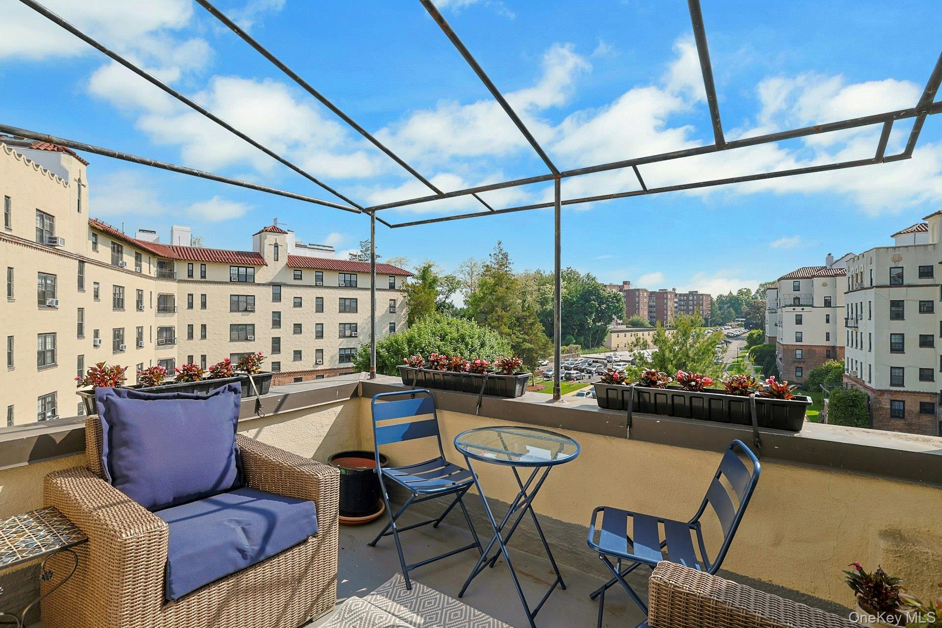 1273 North Avenue Unit: 5gh