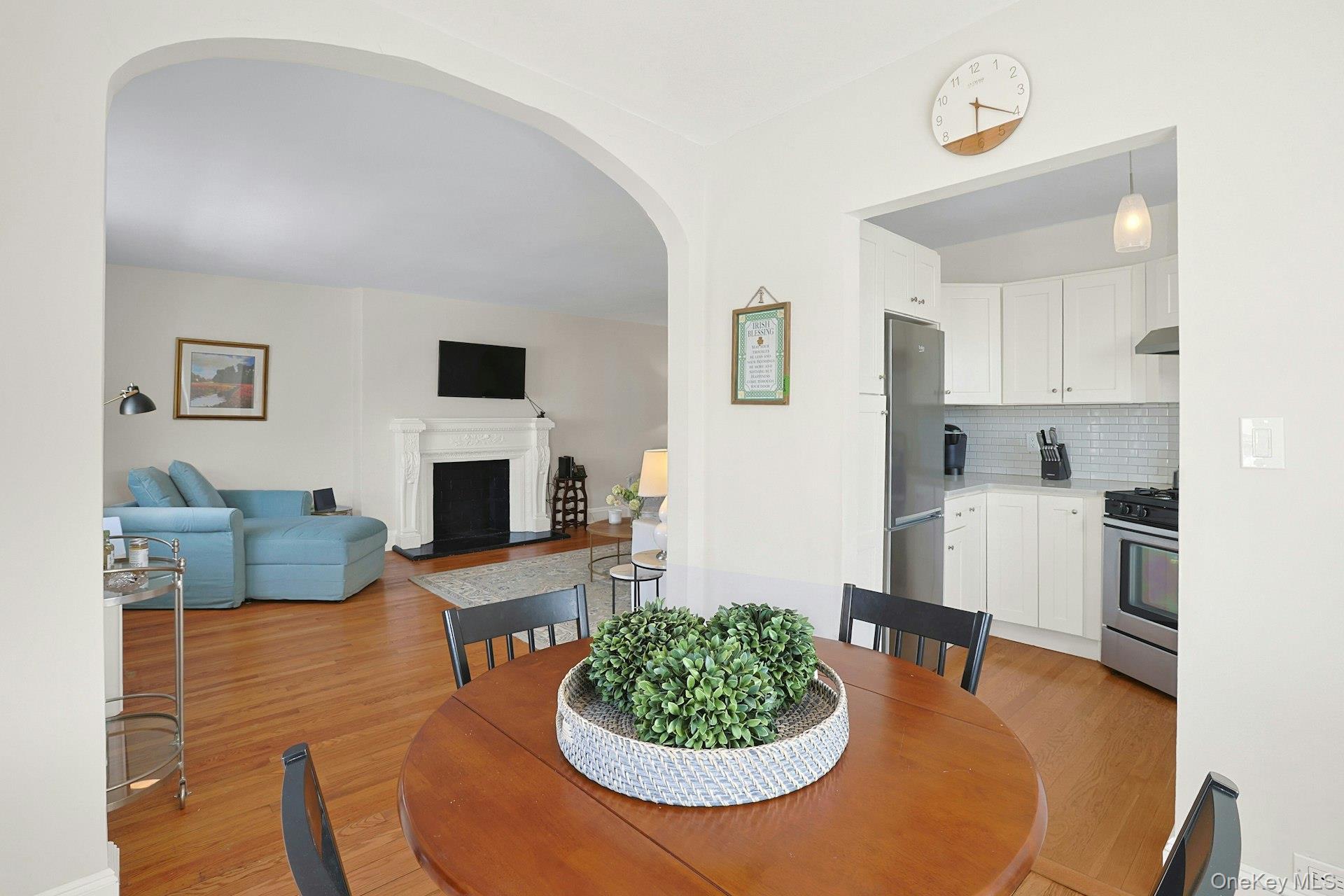 1273 North Avenue Unit: 5h Entrance 8