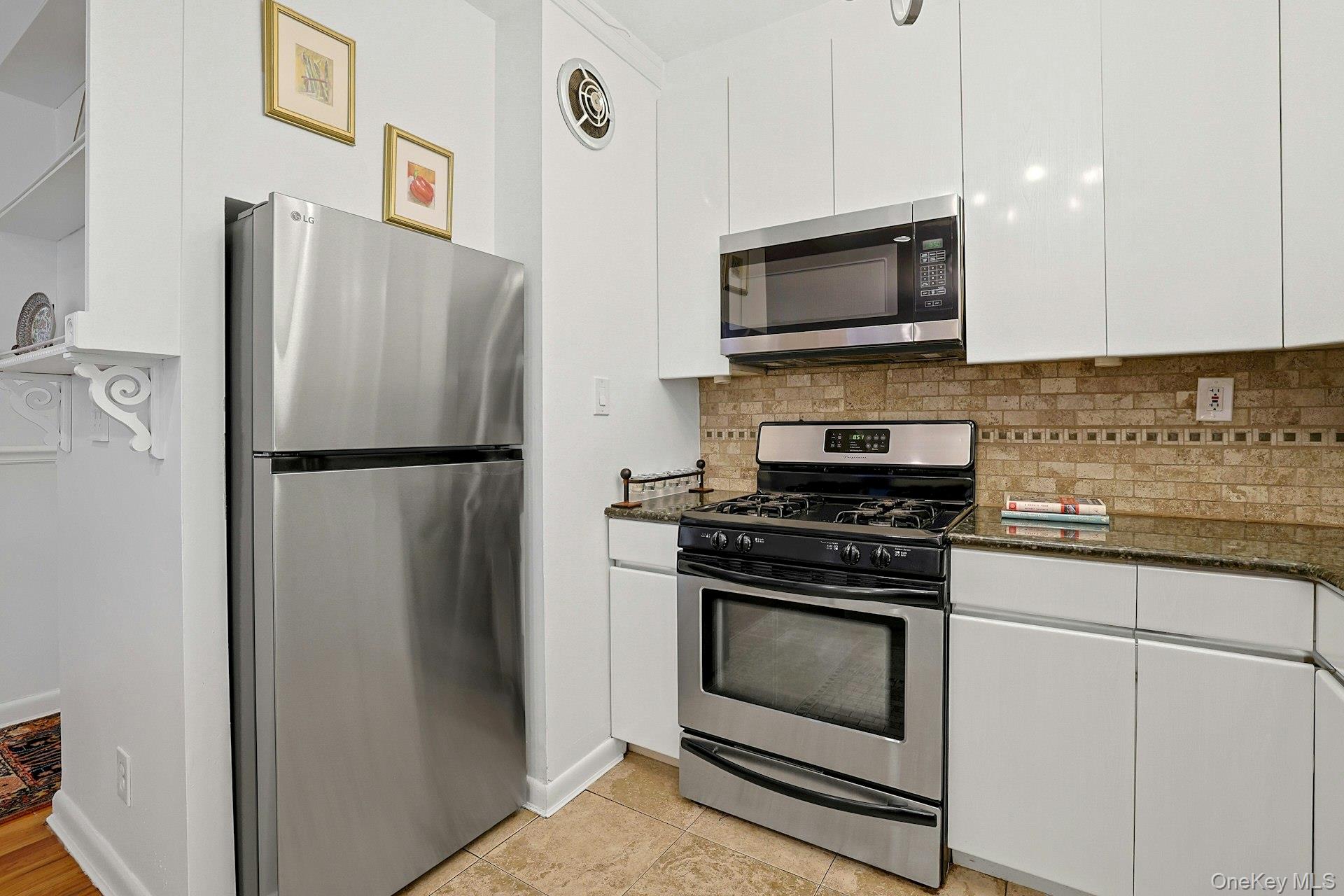 1255 North Avenue Unit: 4j