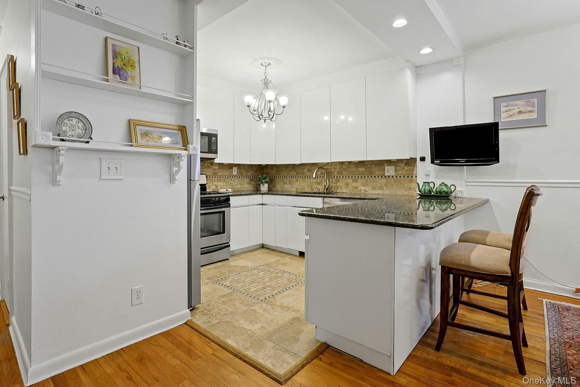 1255 North Avenue Unit: 4j