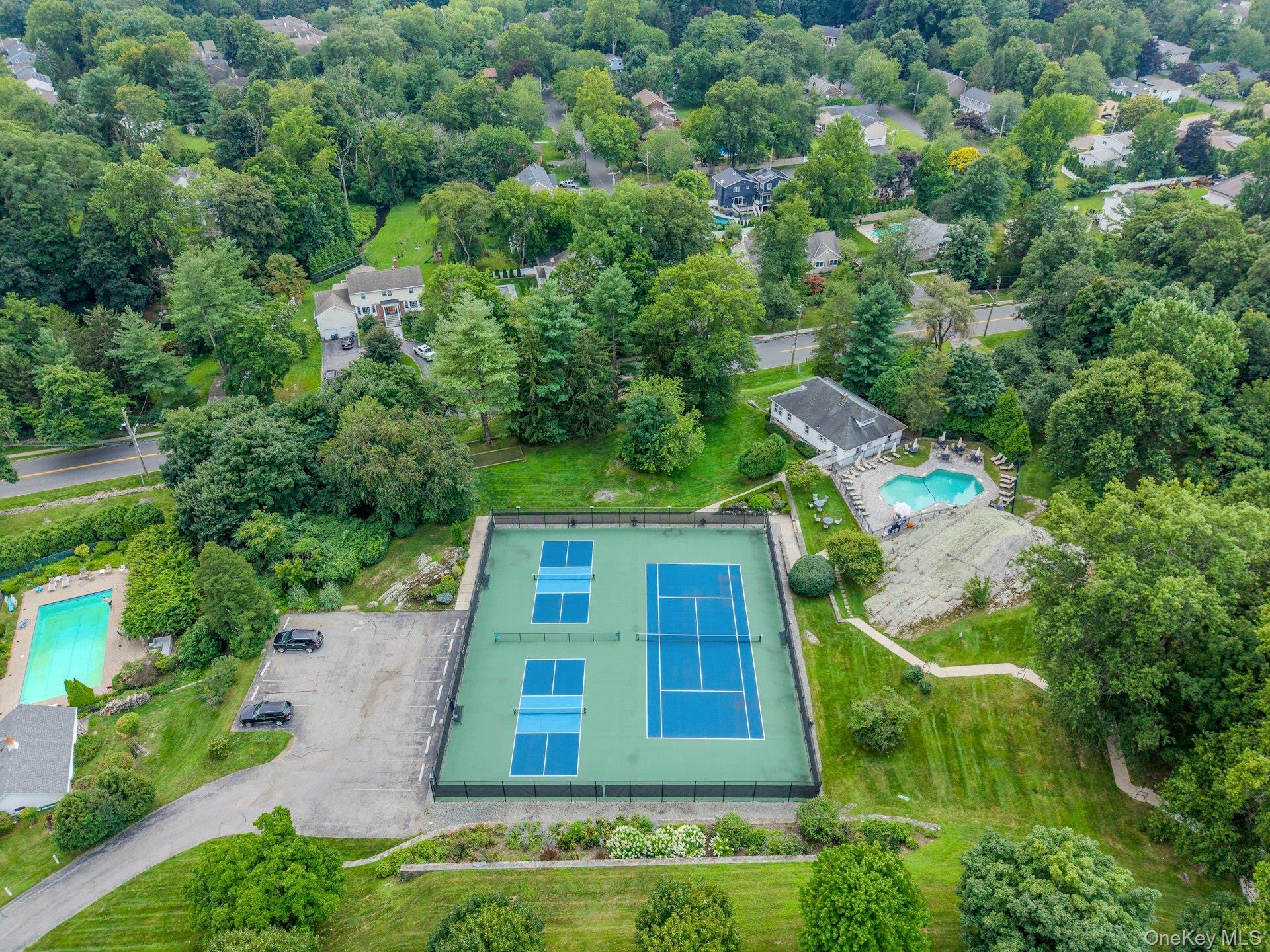 100 Brook Hills Circle Unit: 28B