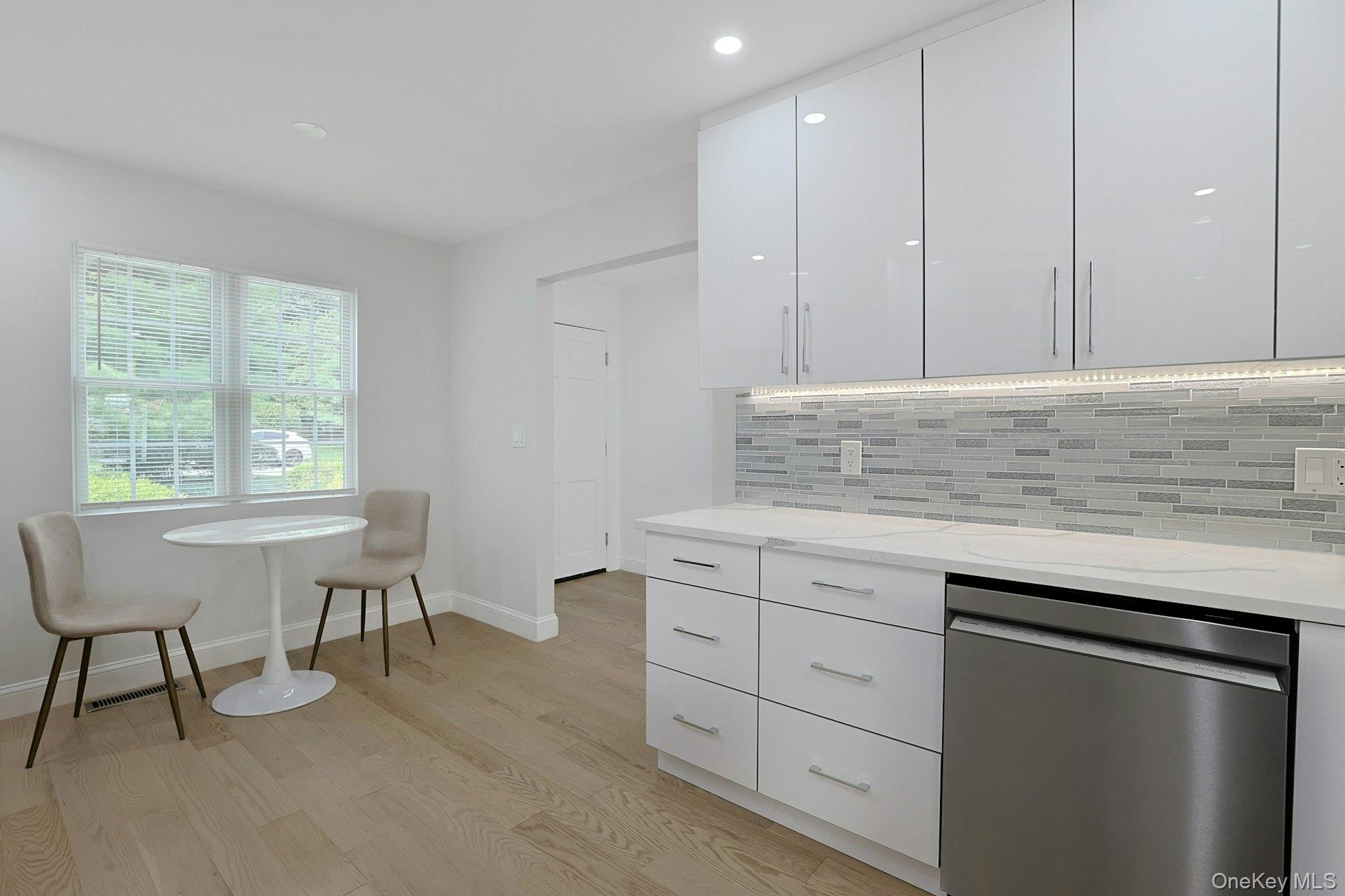 100 Brook Hills Circle Unit: 28B