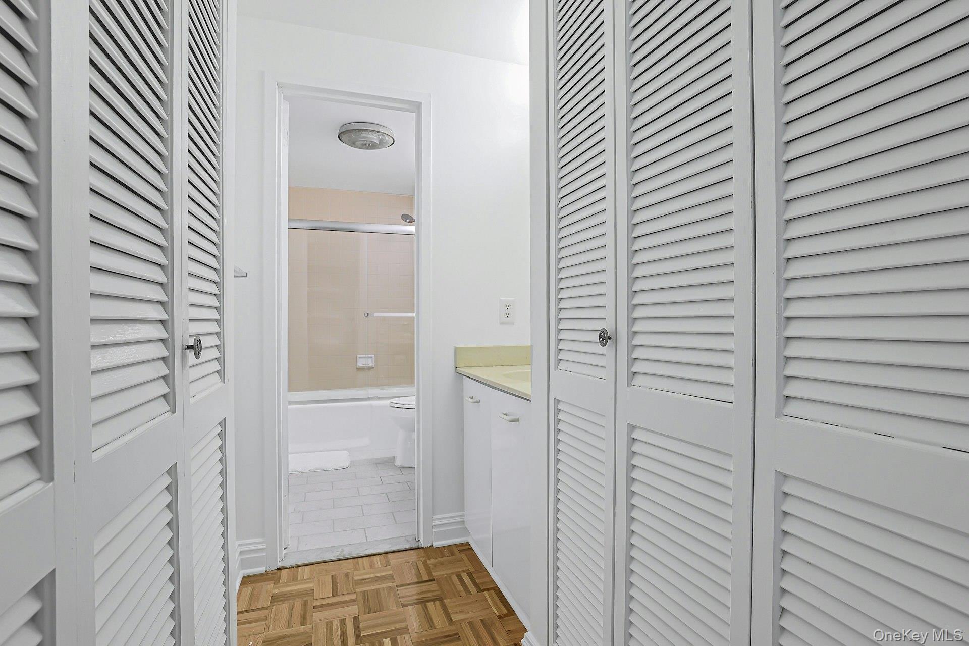 1270 North Avenue Unit: 1c