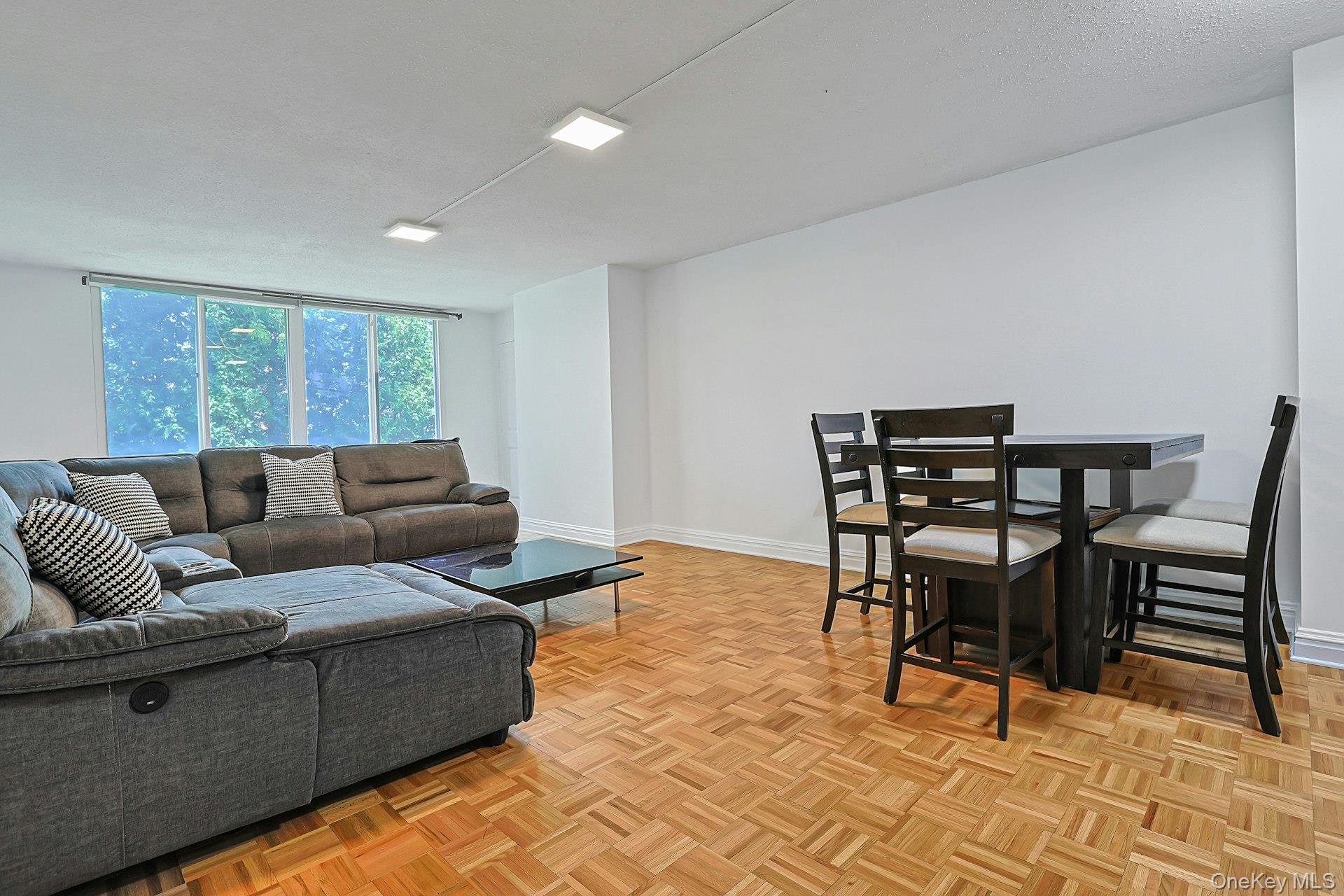 1270 North Avenue Unit: 1c