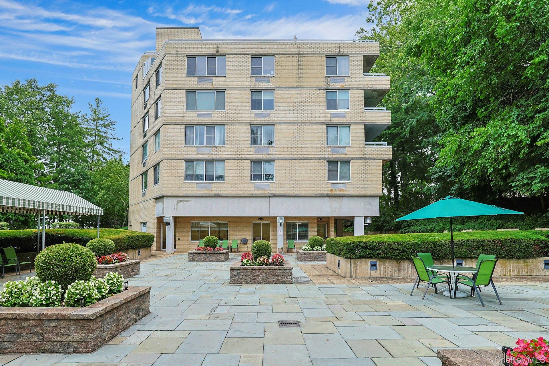 1270 North Avenue Unit: 1c