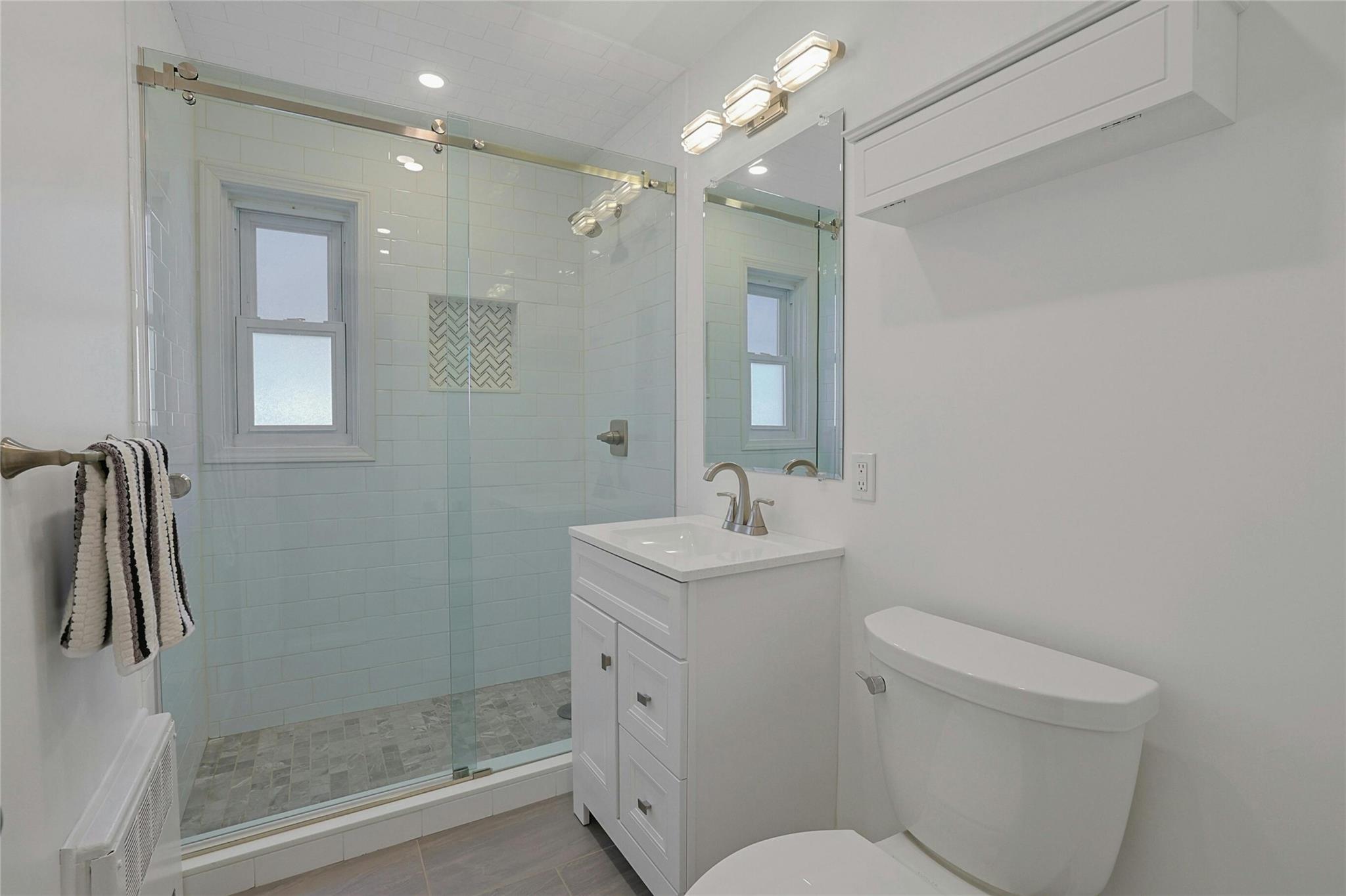 16 Robins Crescent Unit: 16