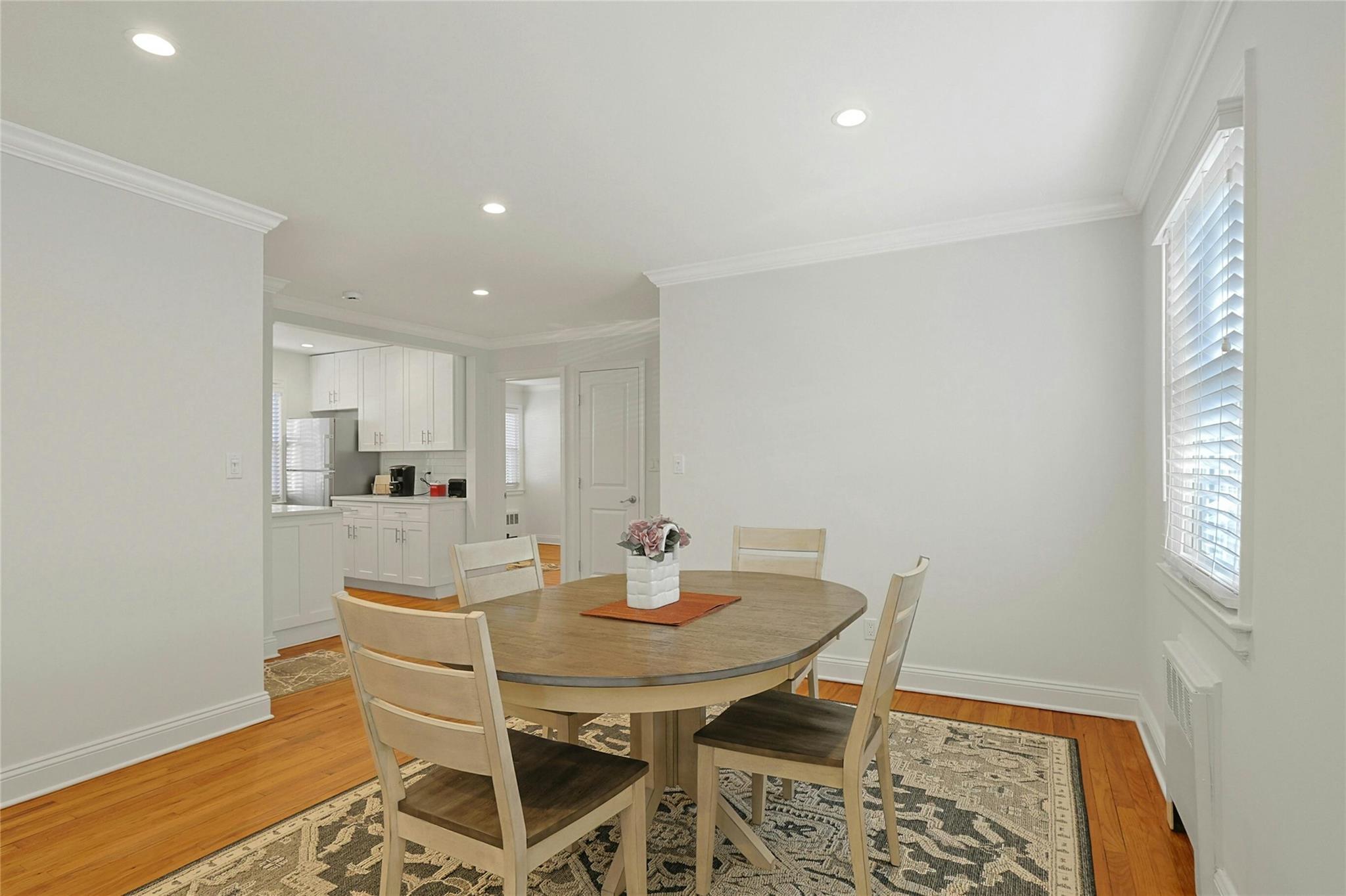16 Robins Crescent Unit: 16