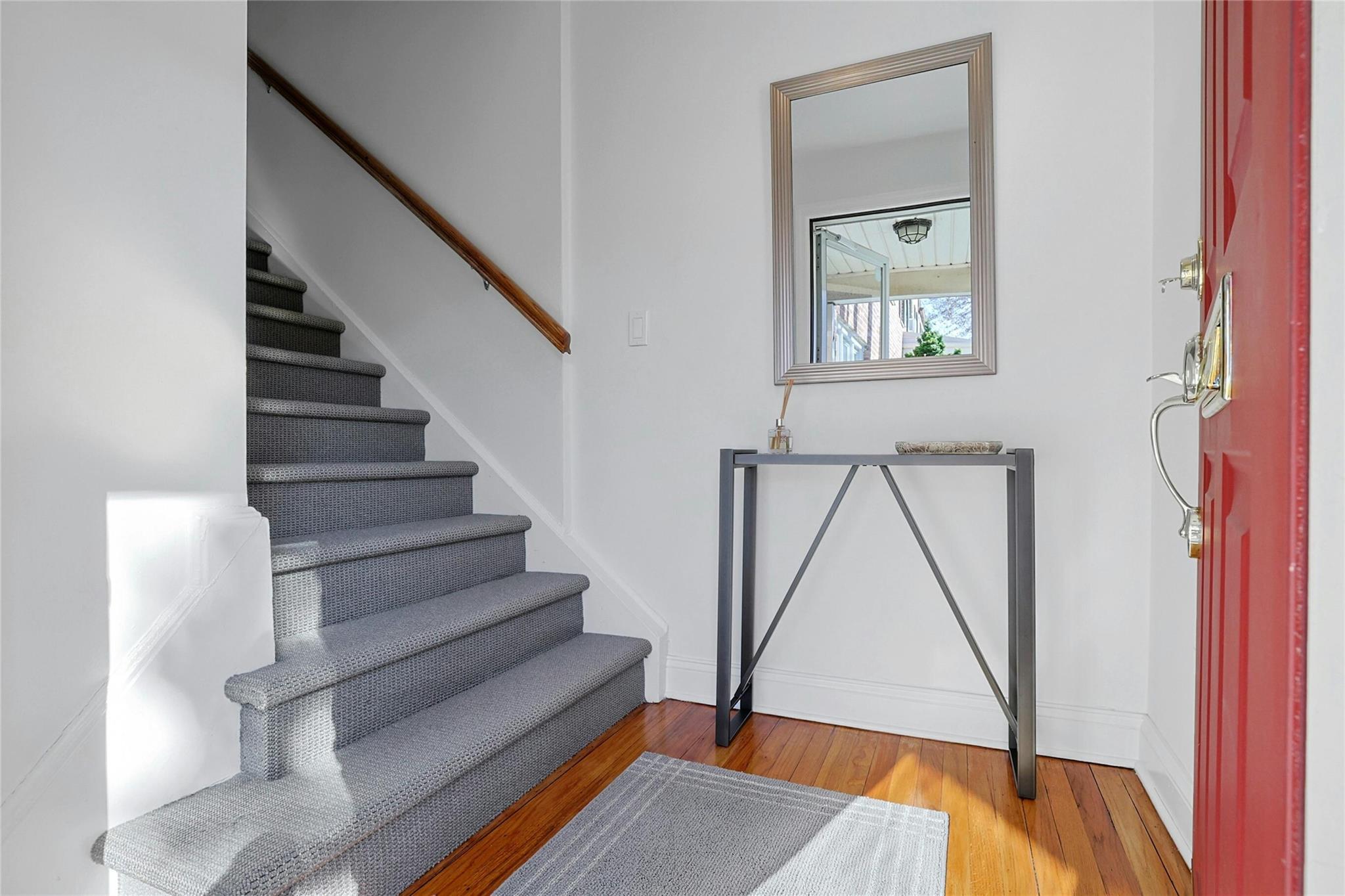 16 Robins Crescent Unit: 16