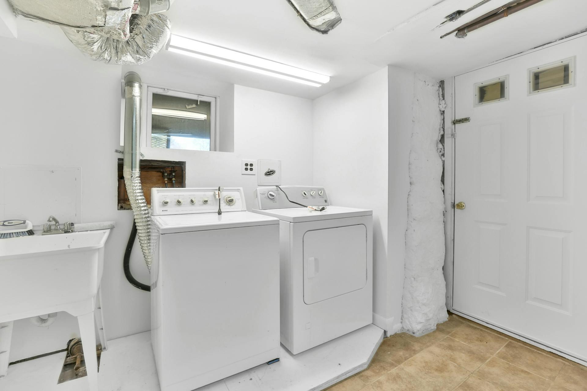 1 Askins Place