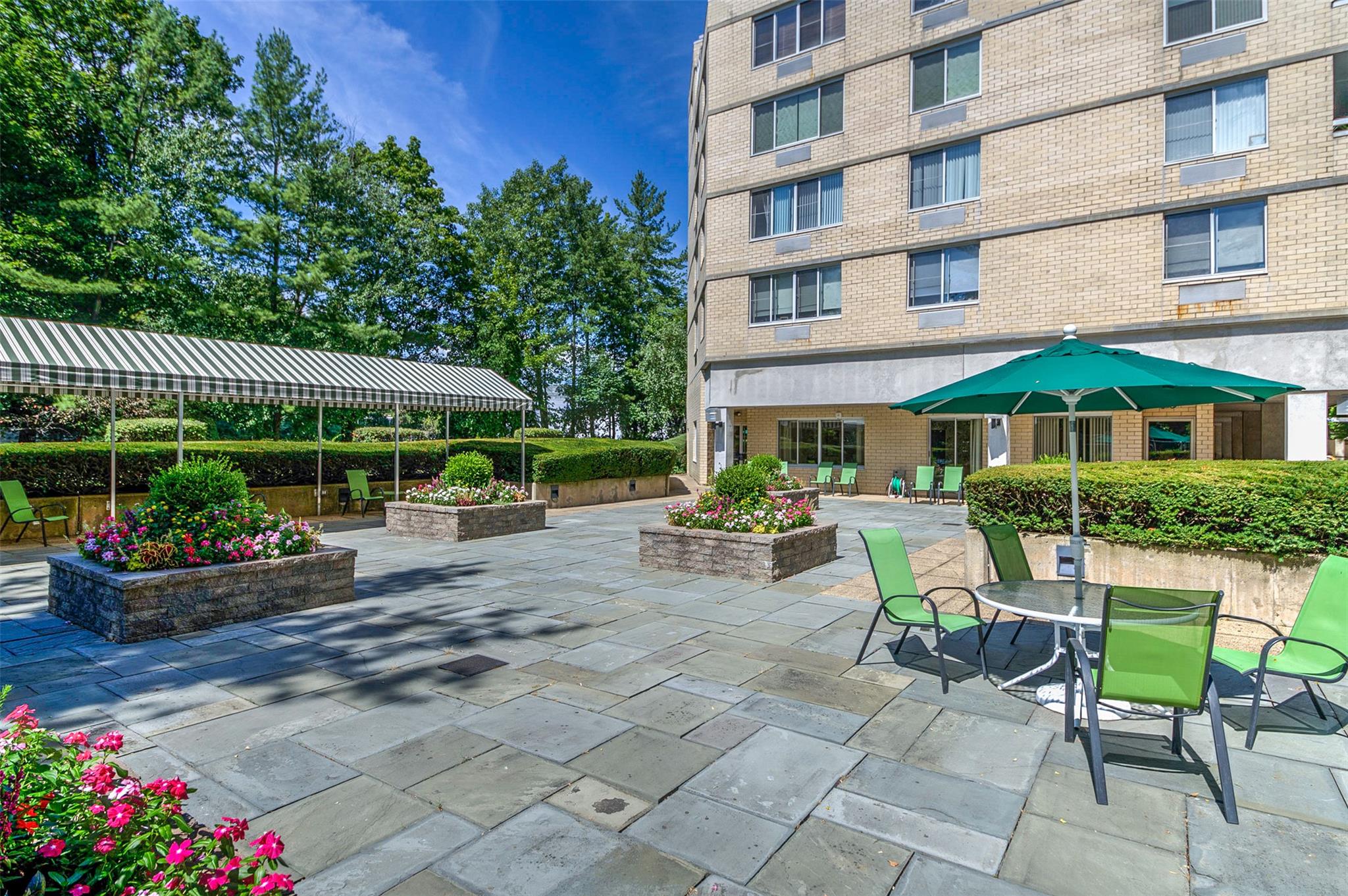 1270 North Avenue Unit: 3E