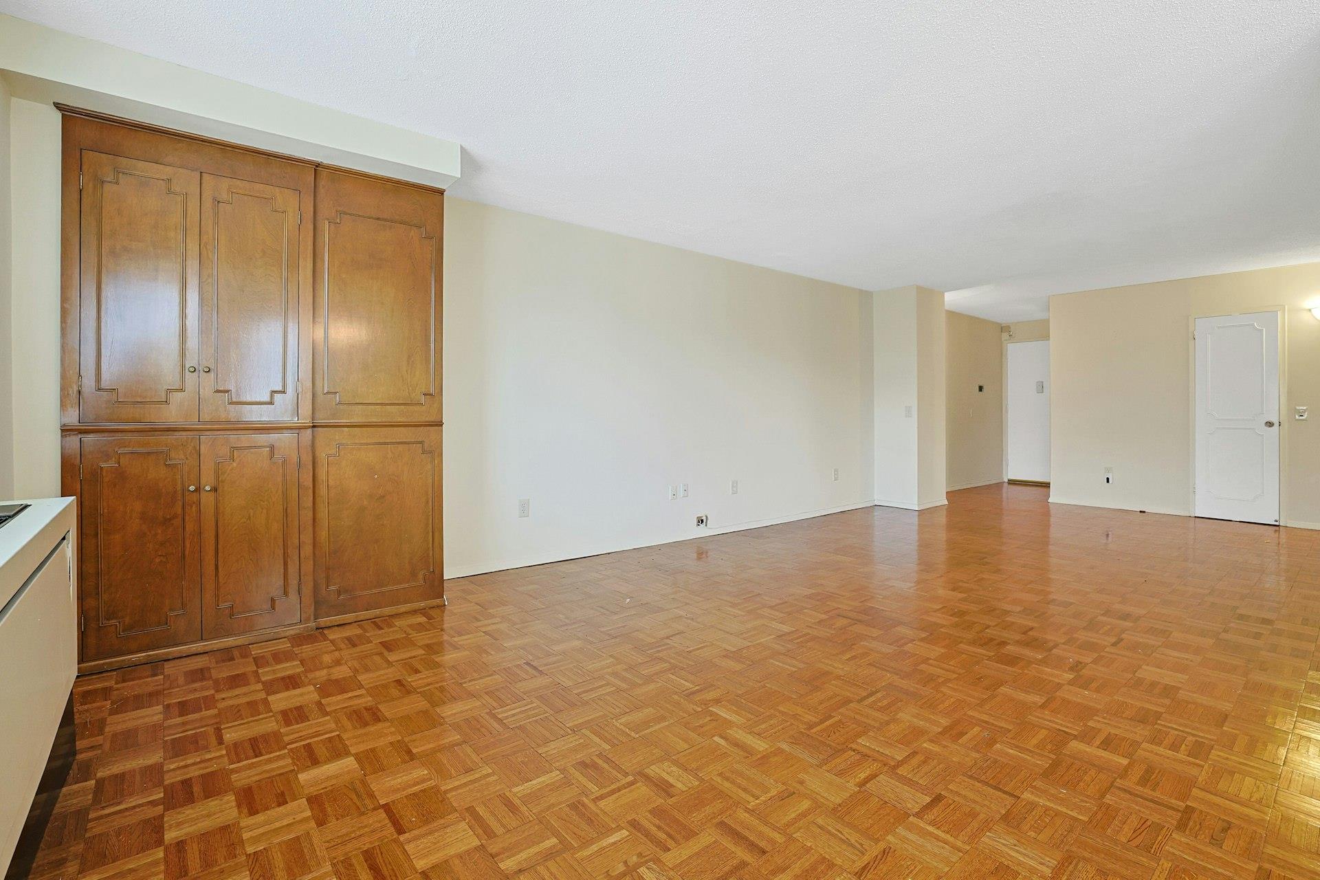 1270 North Avenue Unit: 3E