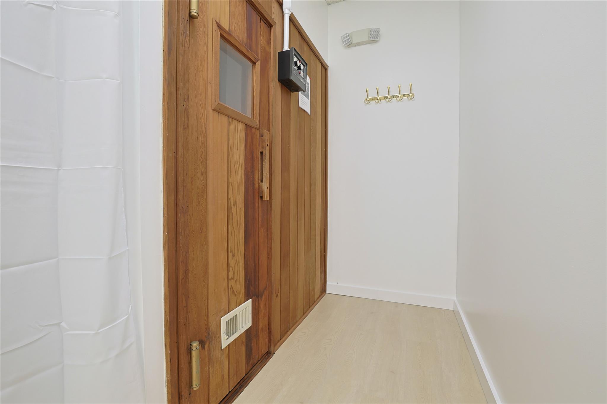 1270 North Avenue Unit: 3E