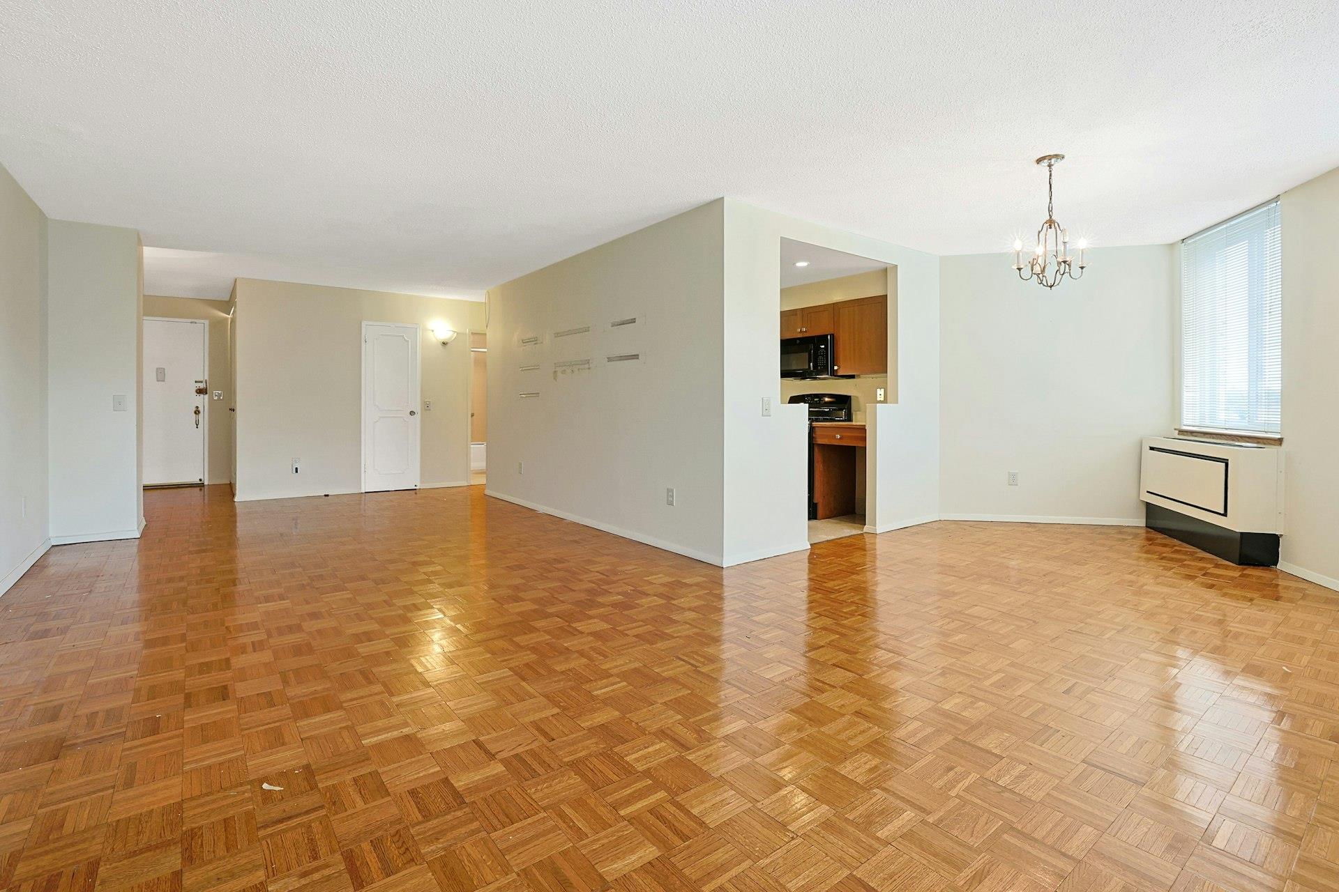 1270 North Avenue Unit: 3E