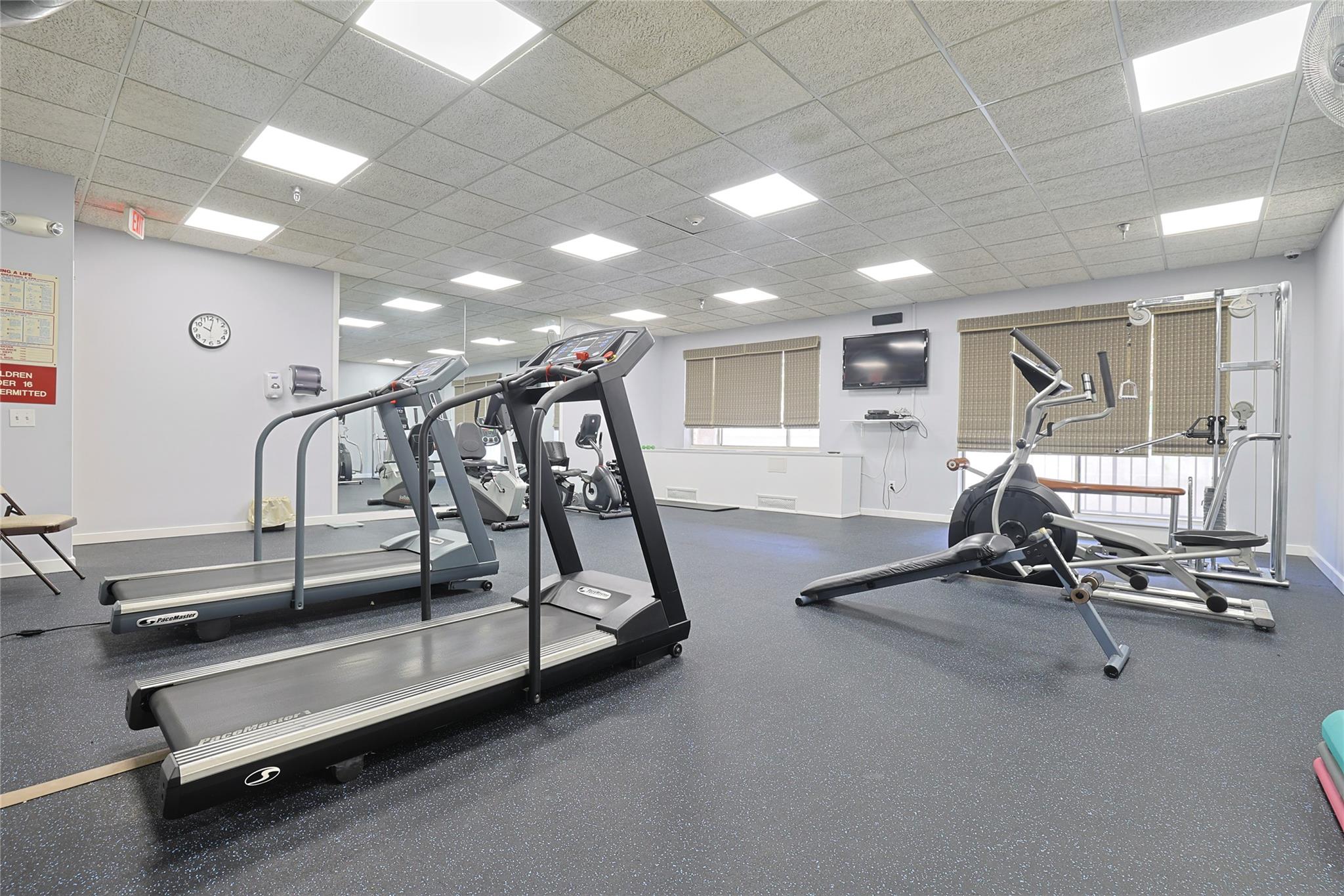 1270 North Avenue Unit: 3E