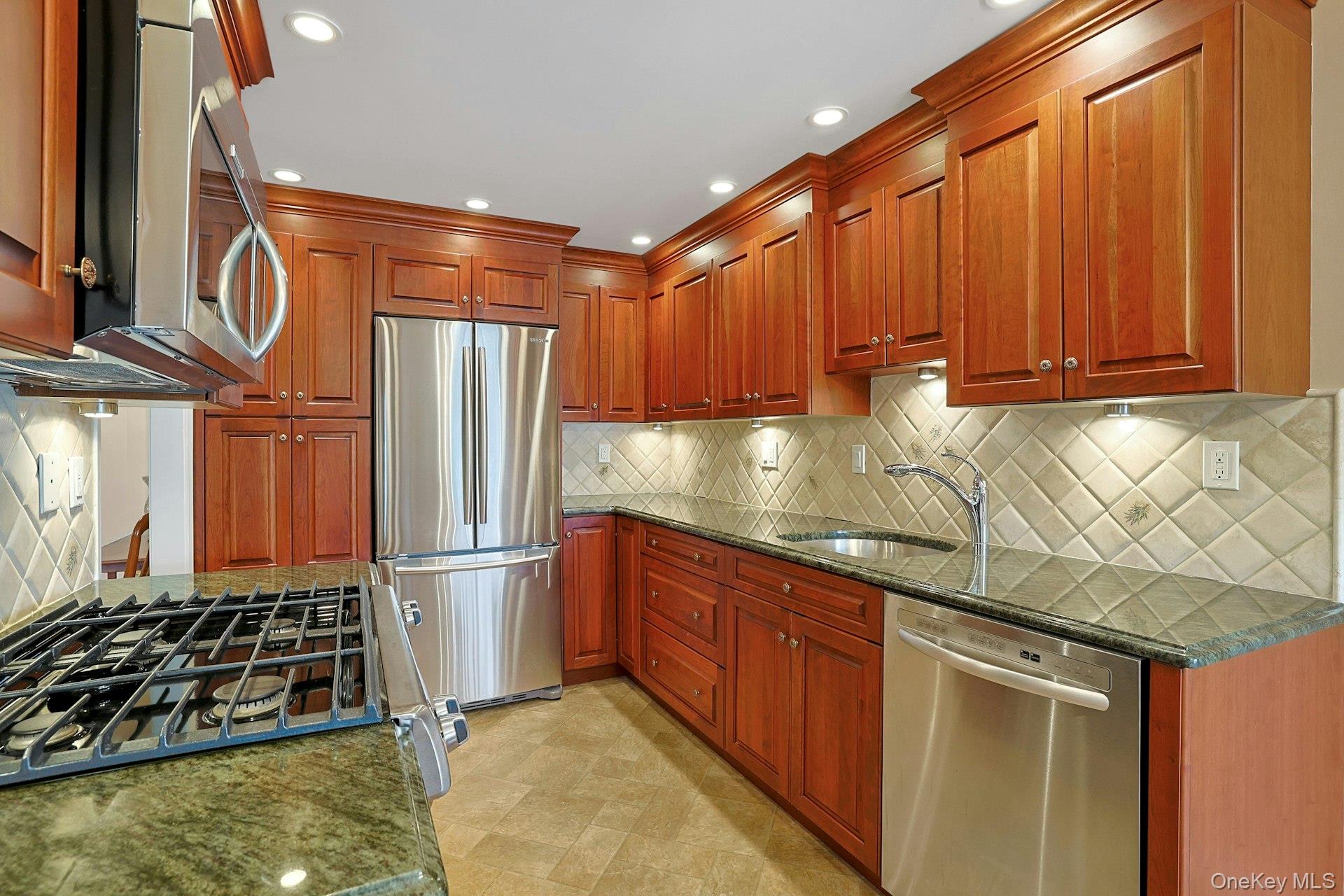 1270 North Avenue Unit: 3A
