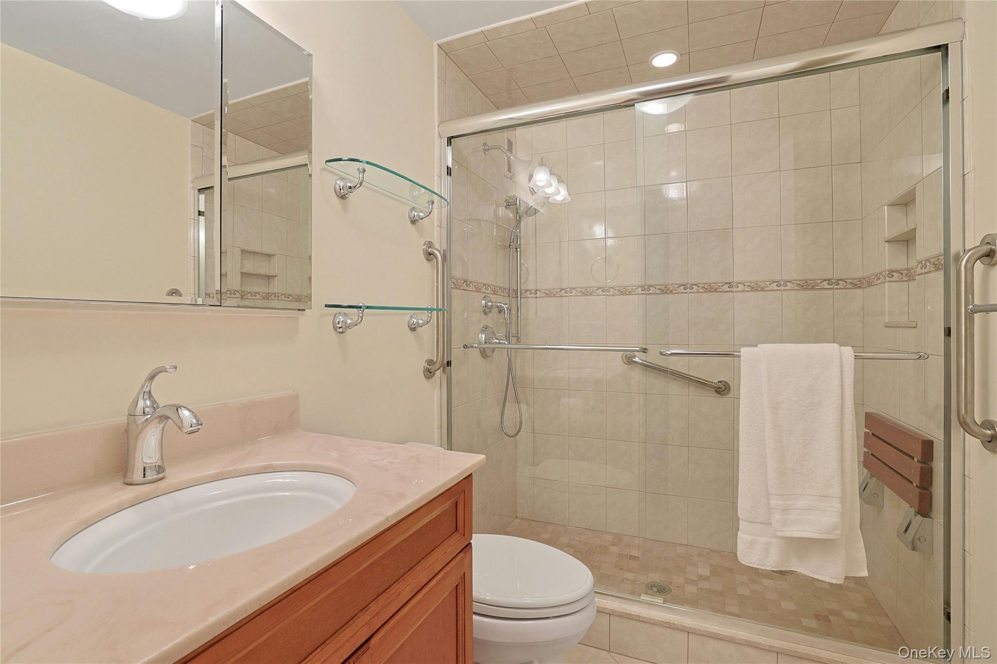 1270 North Avenue Unit: 3A