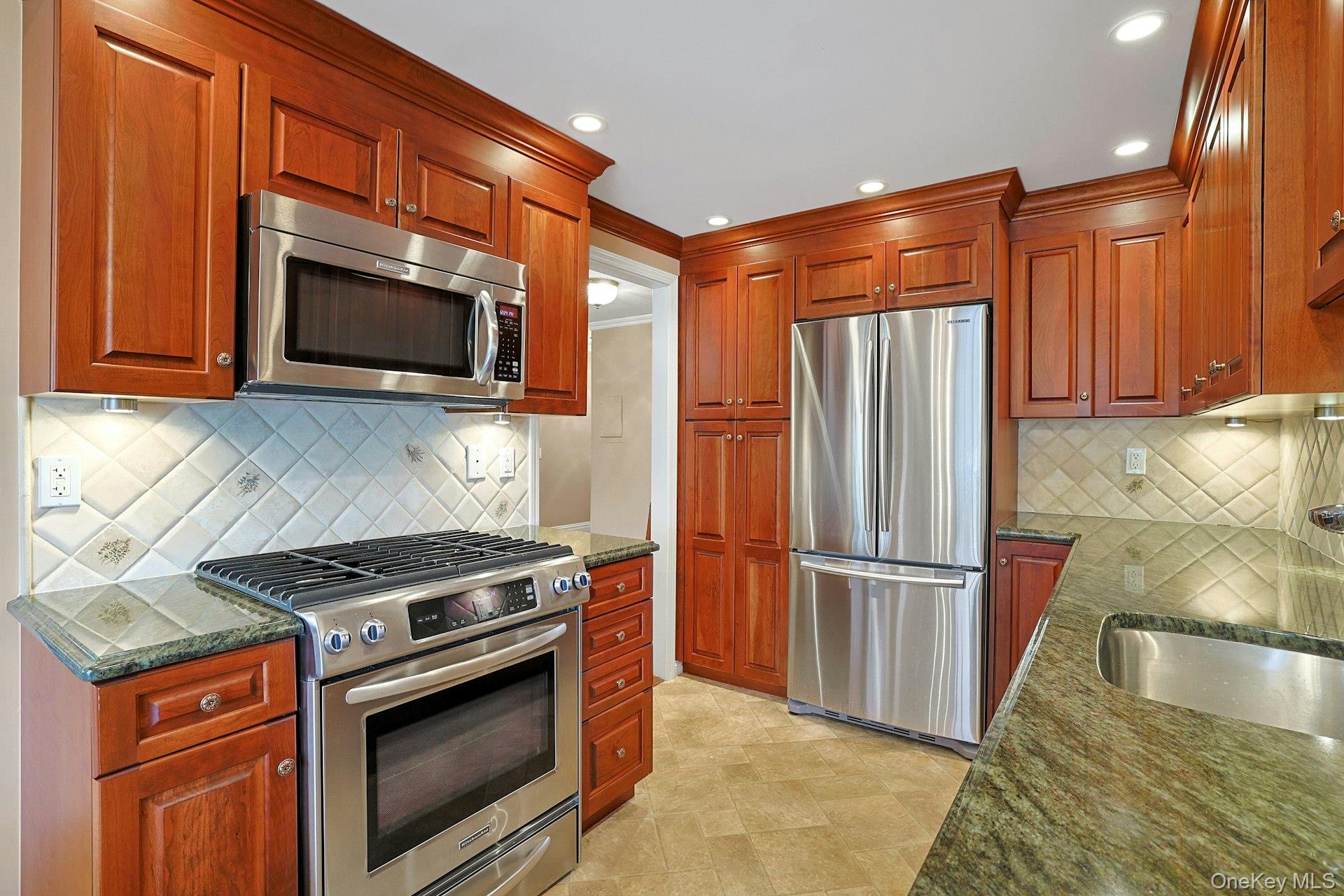 1270 North Avenue Unit: 3A