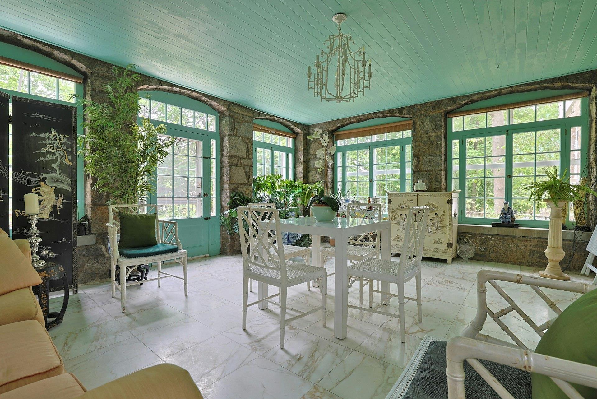 50 Forest Circle