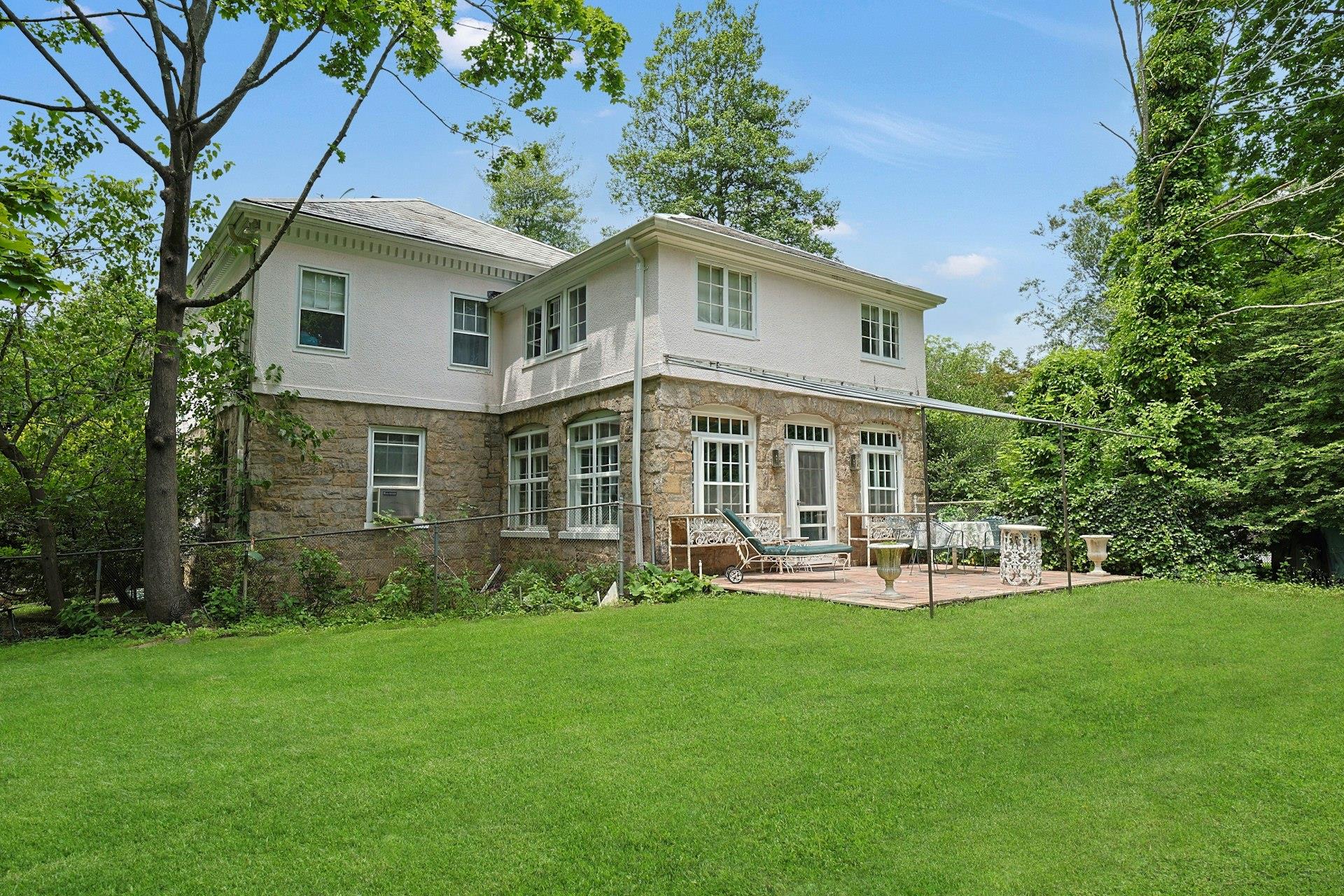 50 Forest Circle